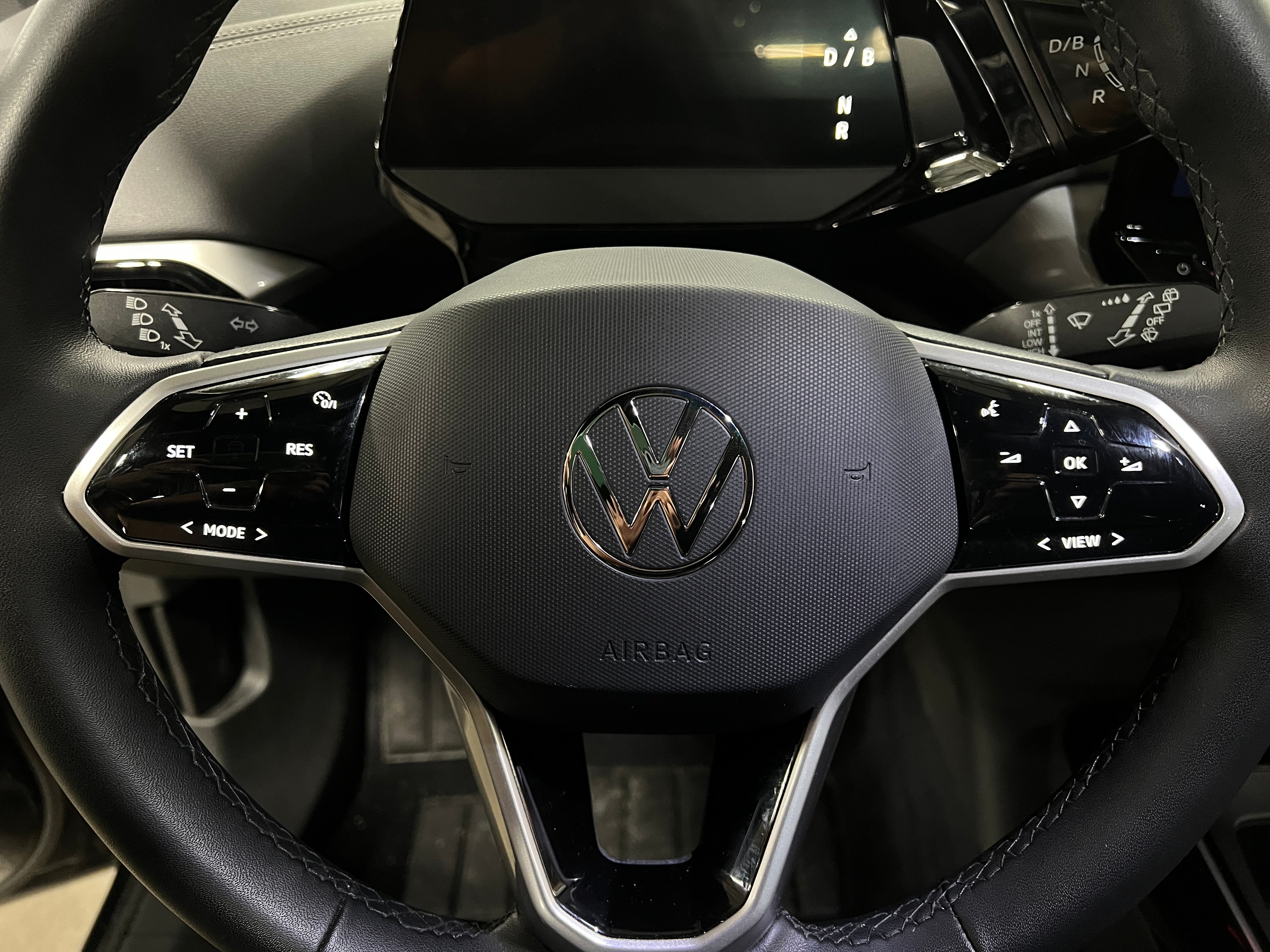 2023 Volkswagen ID.4 Pro S 4