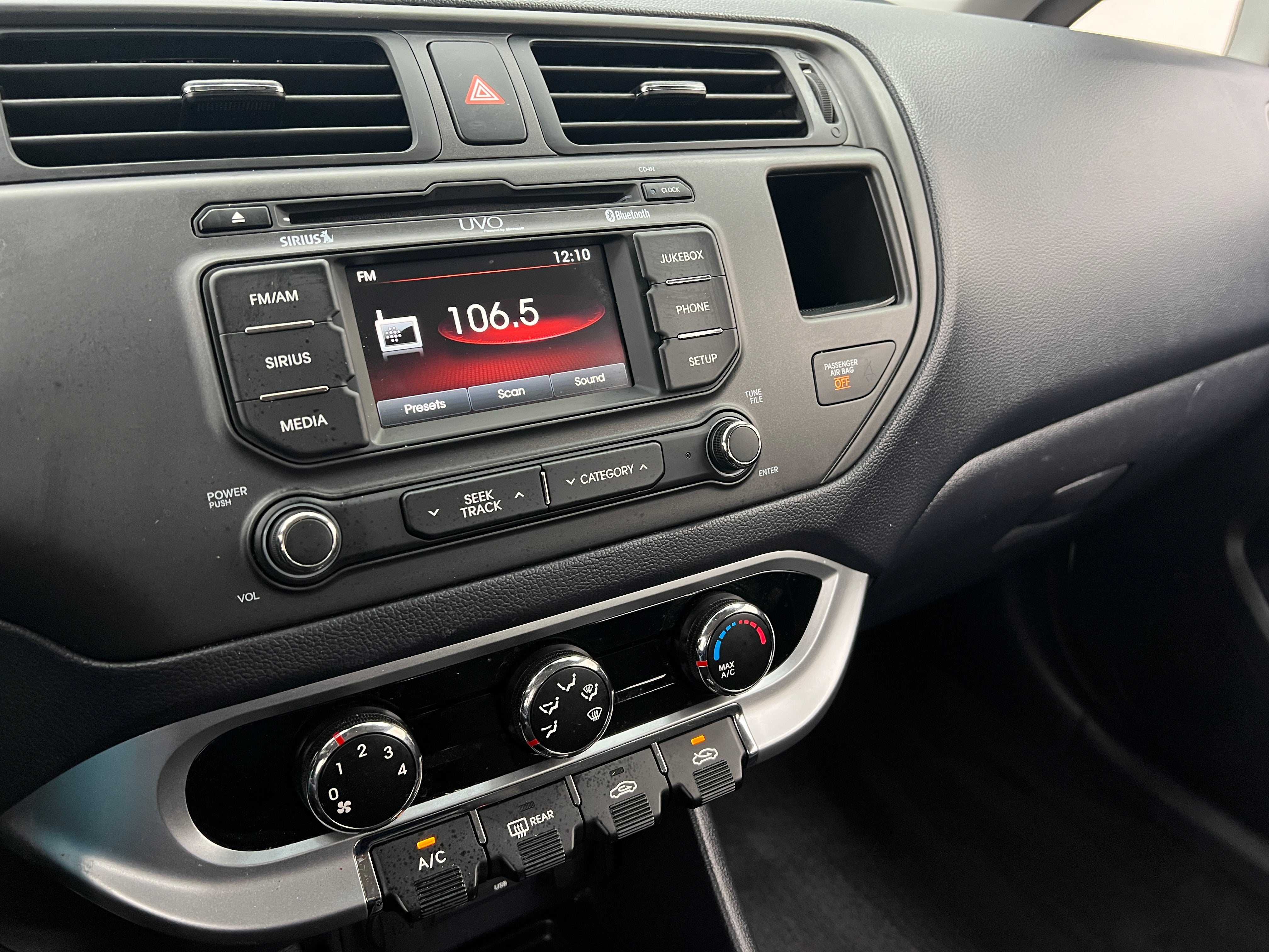 2015 Kia Rio EX 4
