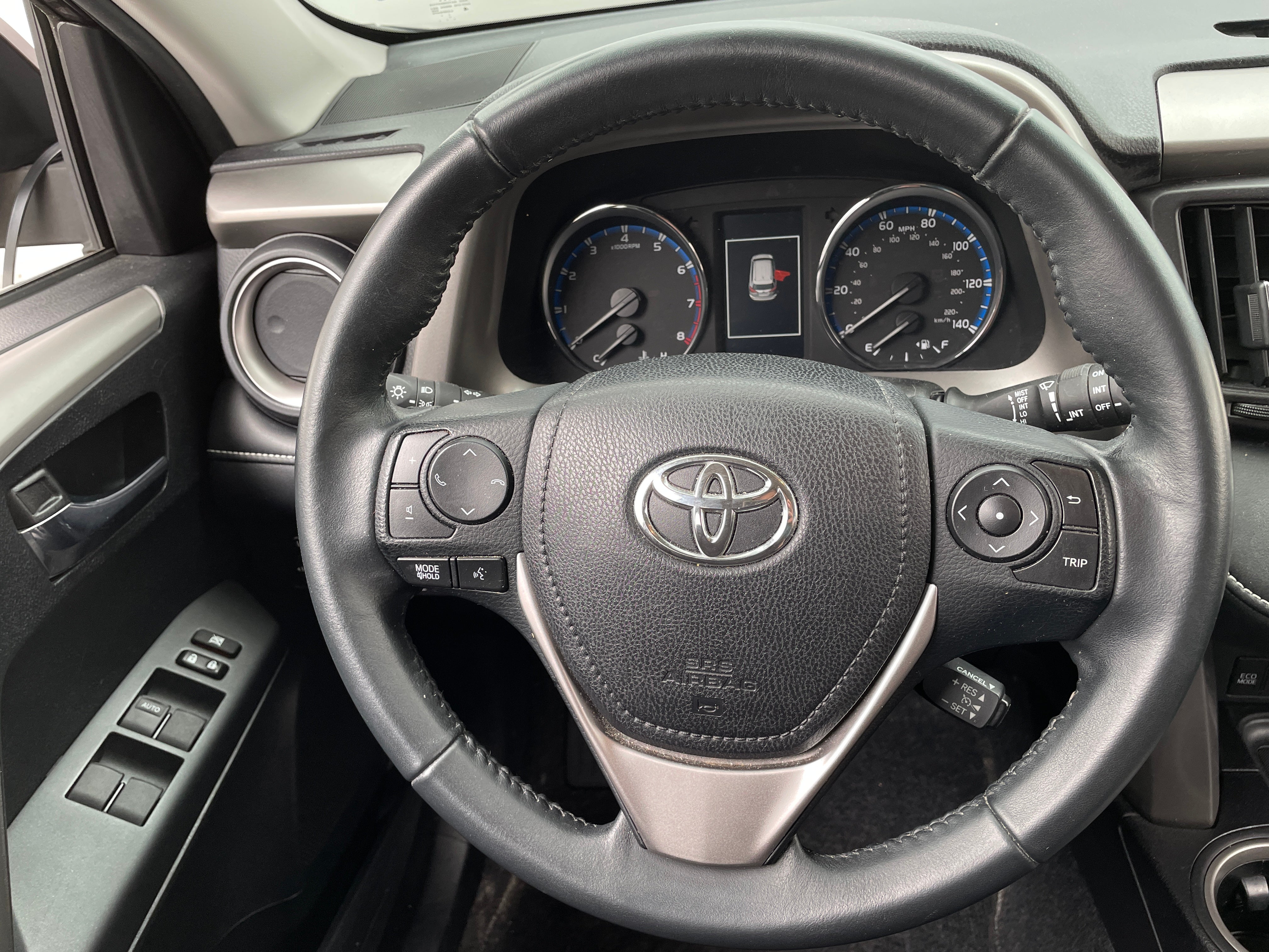 2016 Toyota RAV4 XLE 5