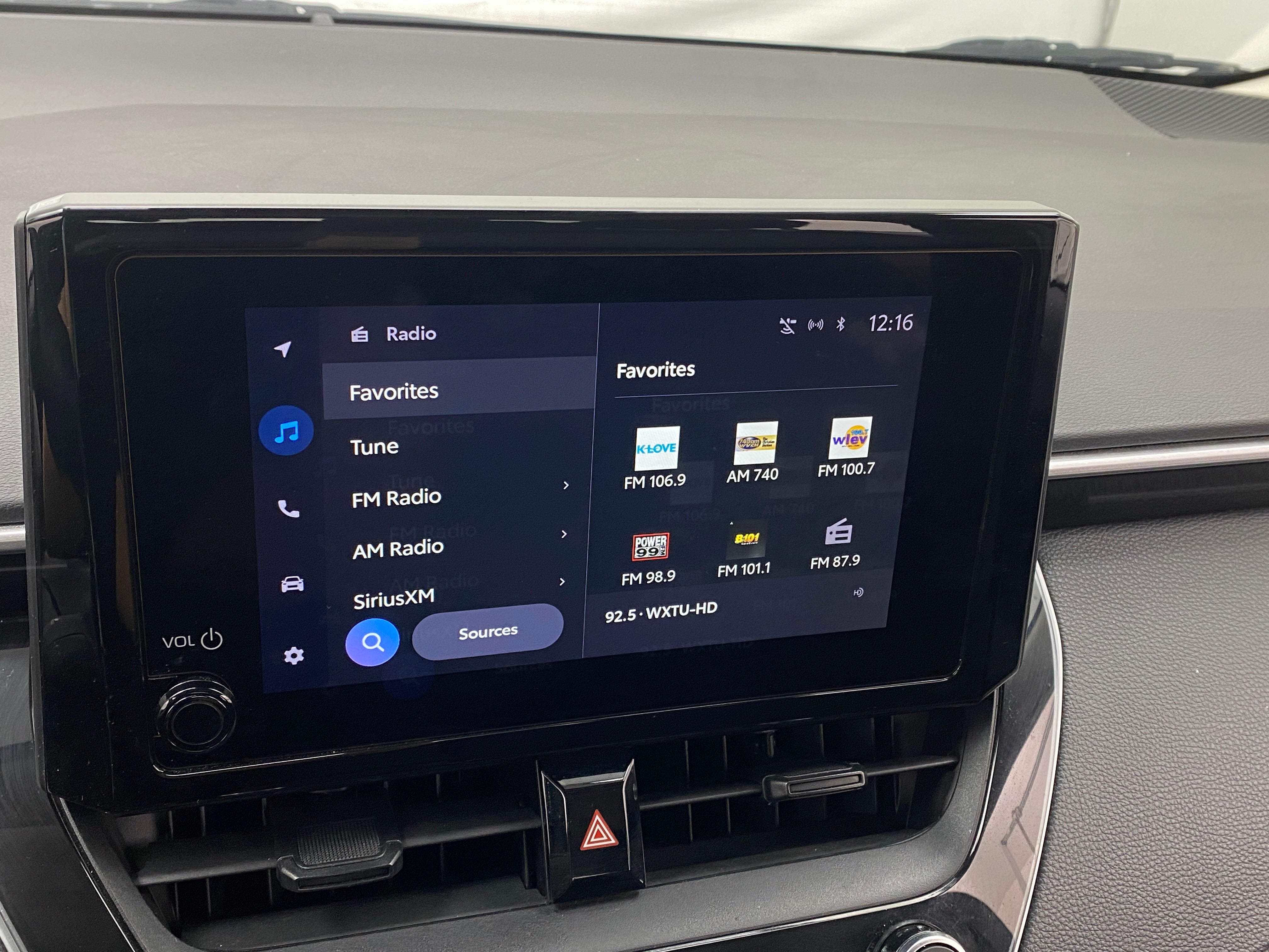 2023 Toyota Corolla LE 4