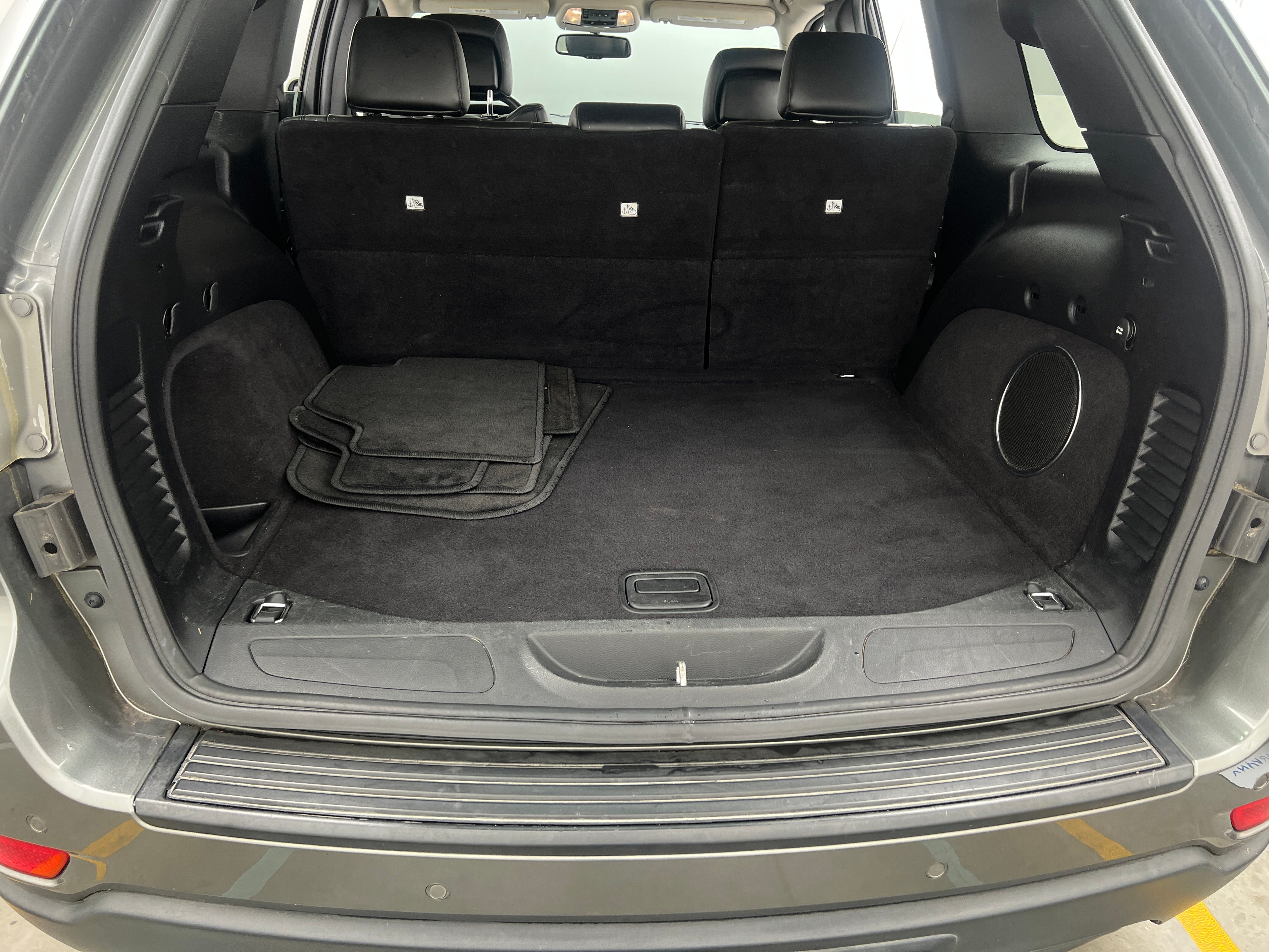 2011 Jeep Grand Cherokee Laredo 6