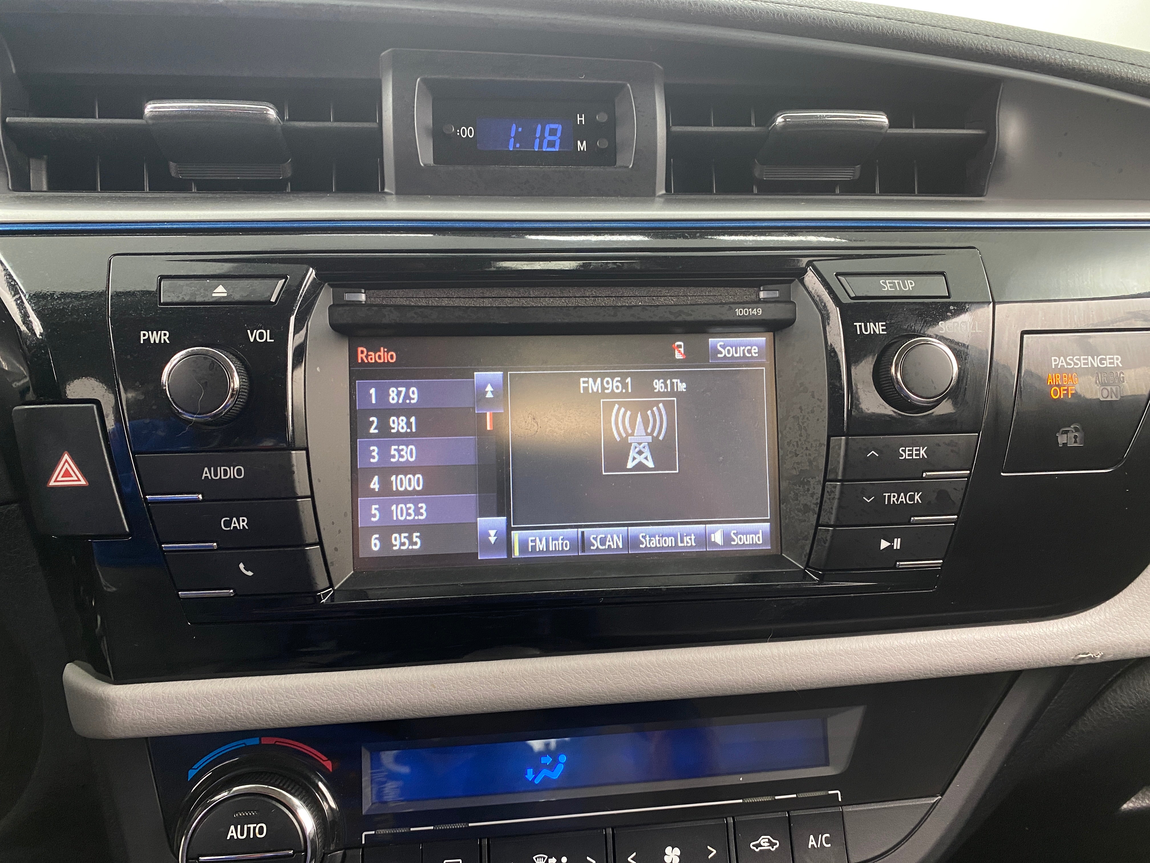 2014 Toyota Corolla LE 4