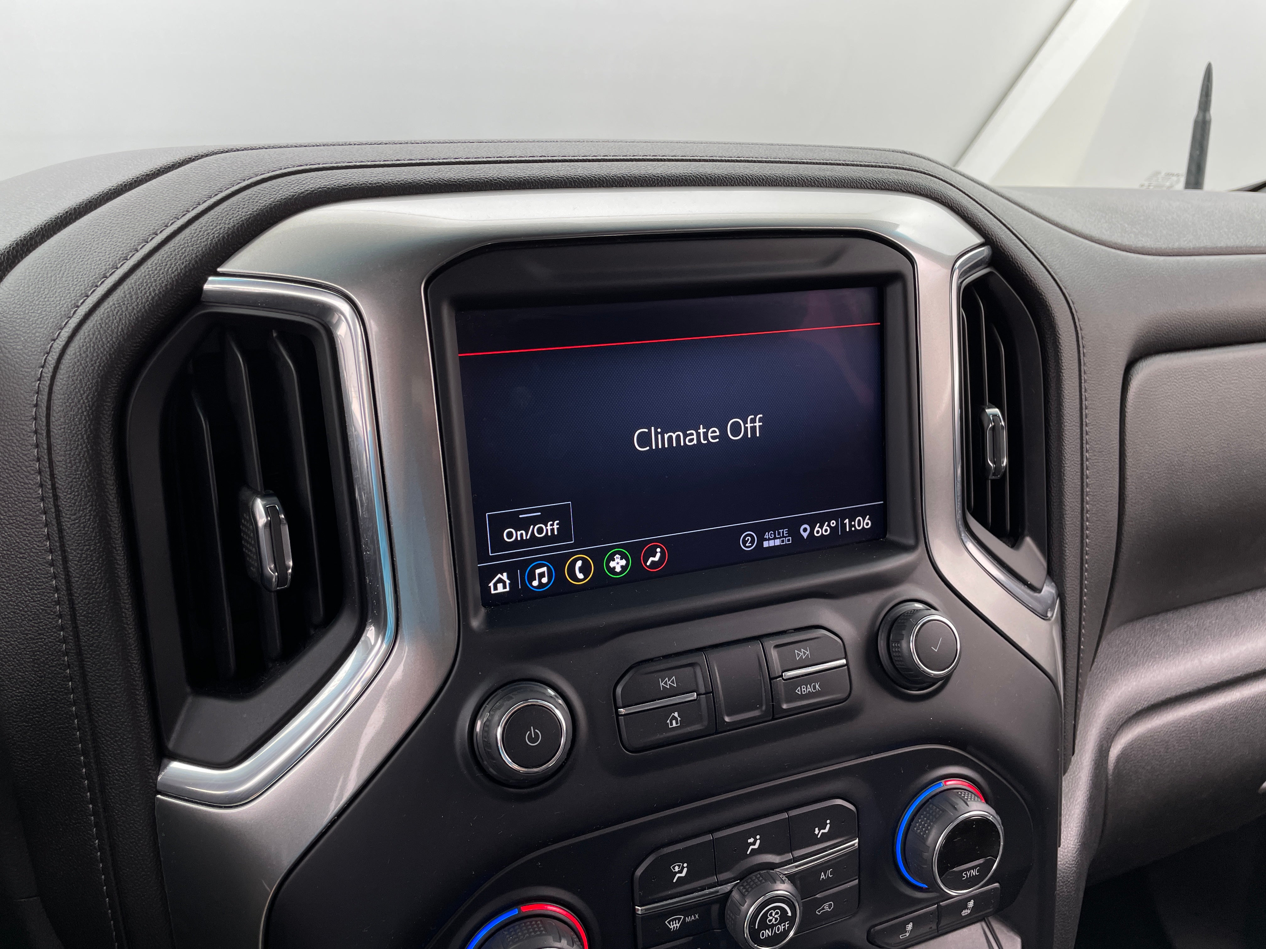 2020 Chevrolet Silverado 1500  4