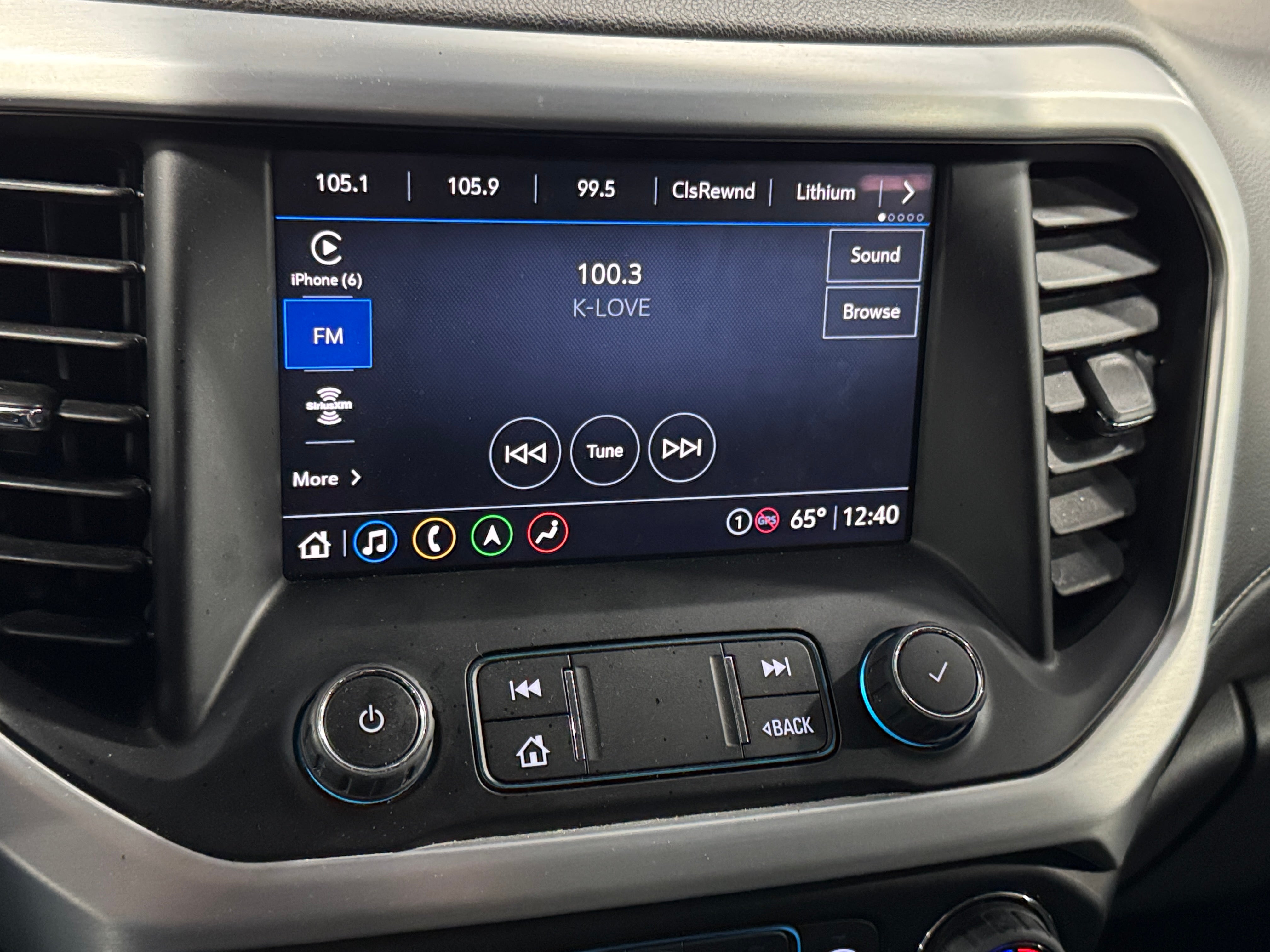2023 GMC Acadia SLT 4