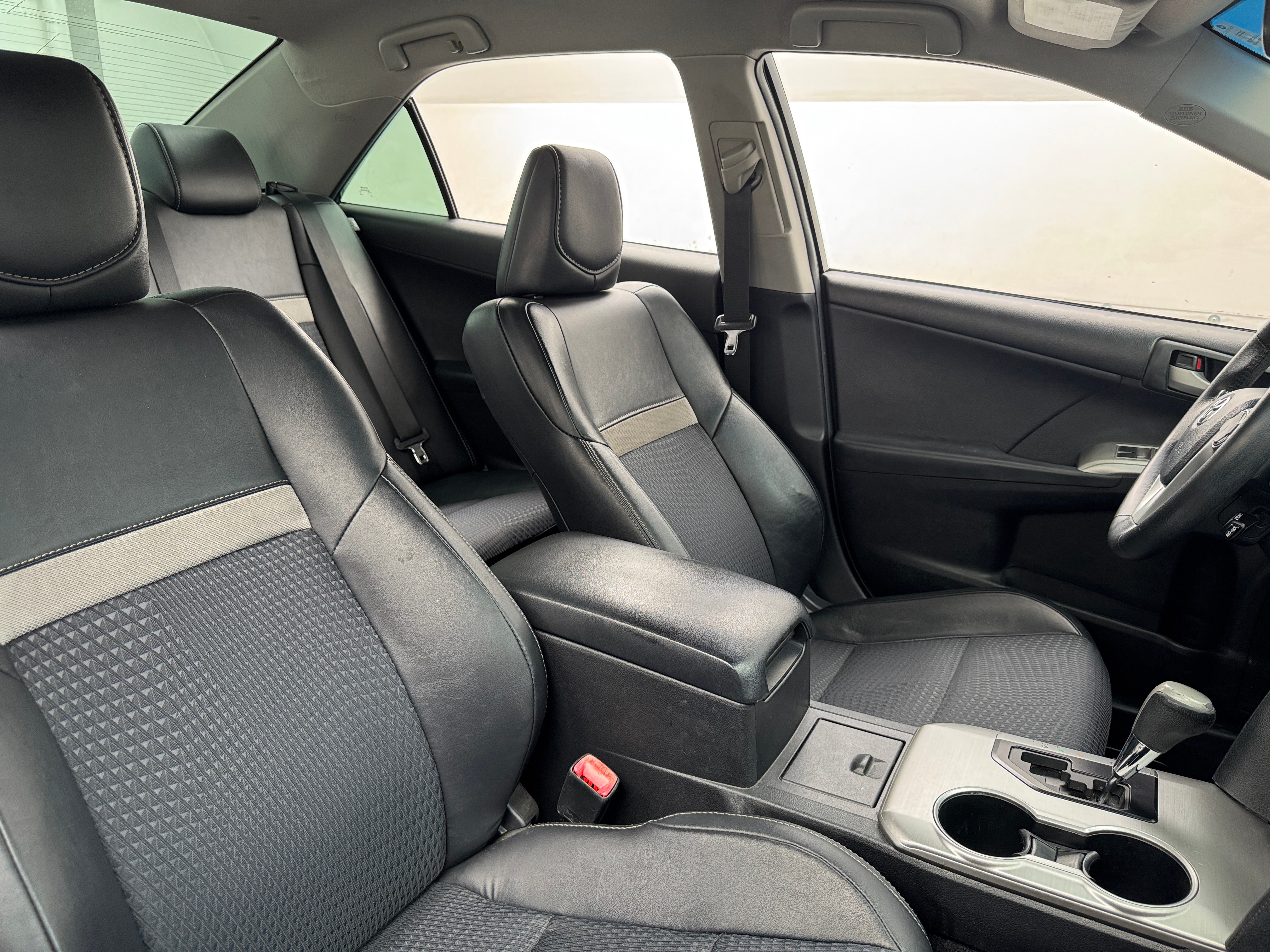 2012 Toyota Camry SE 2