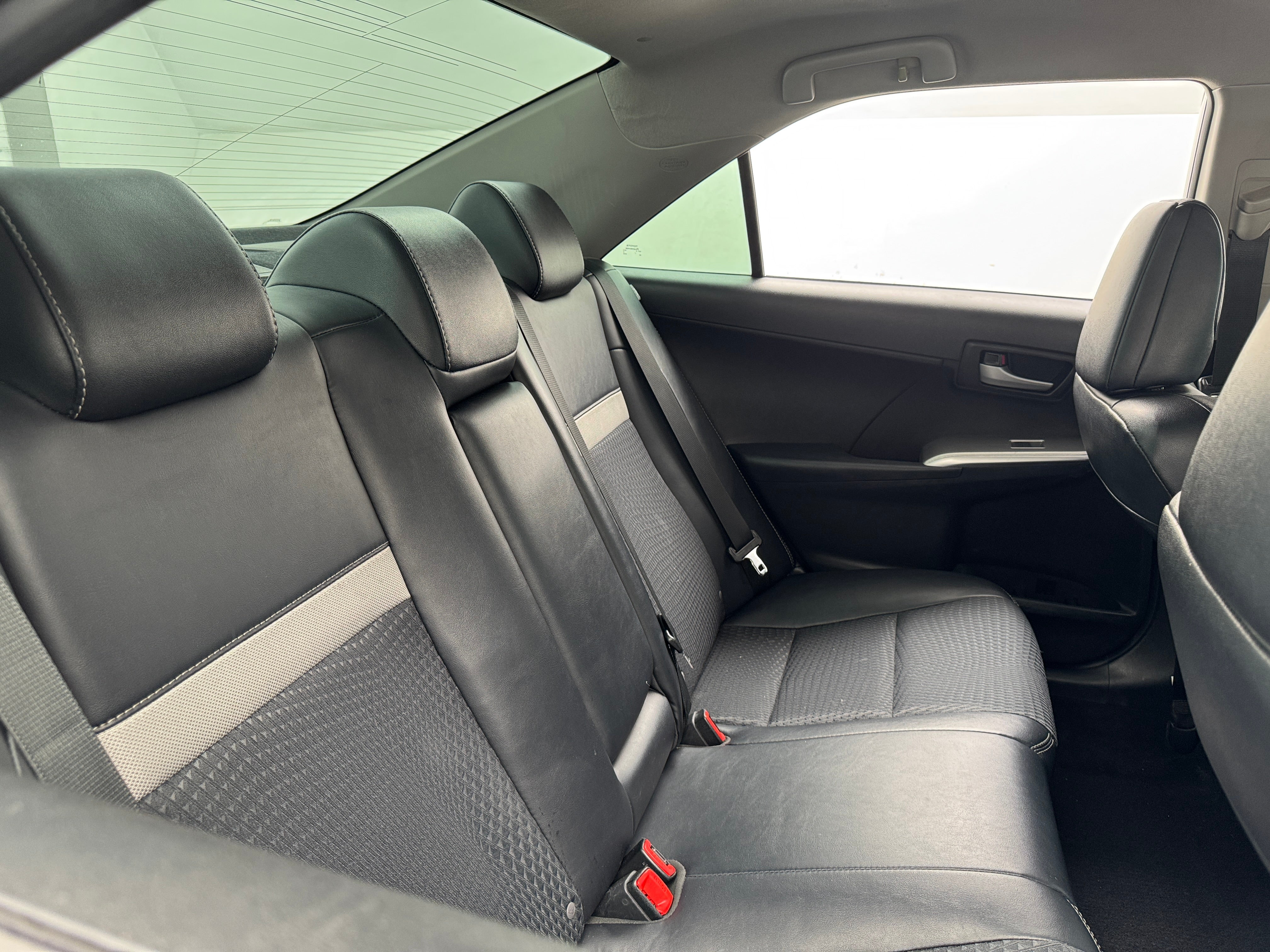 2012 Toyota Camry SE 6
