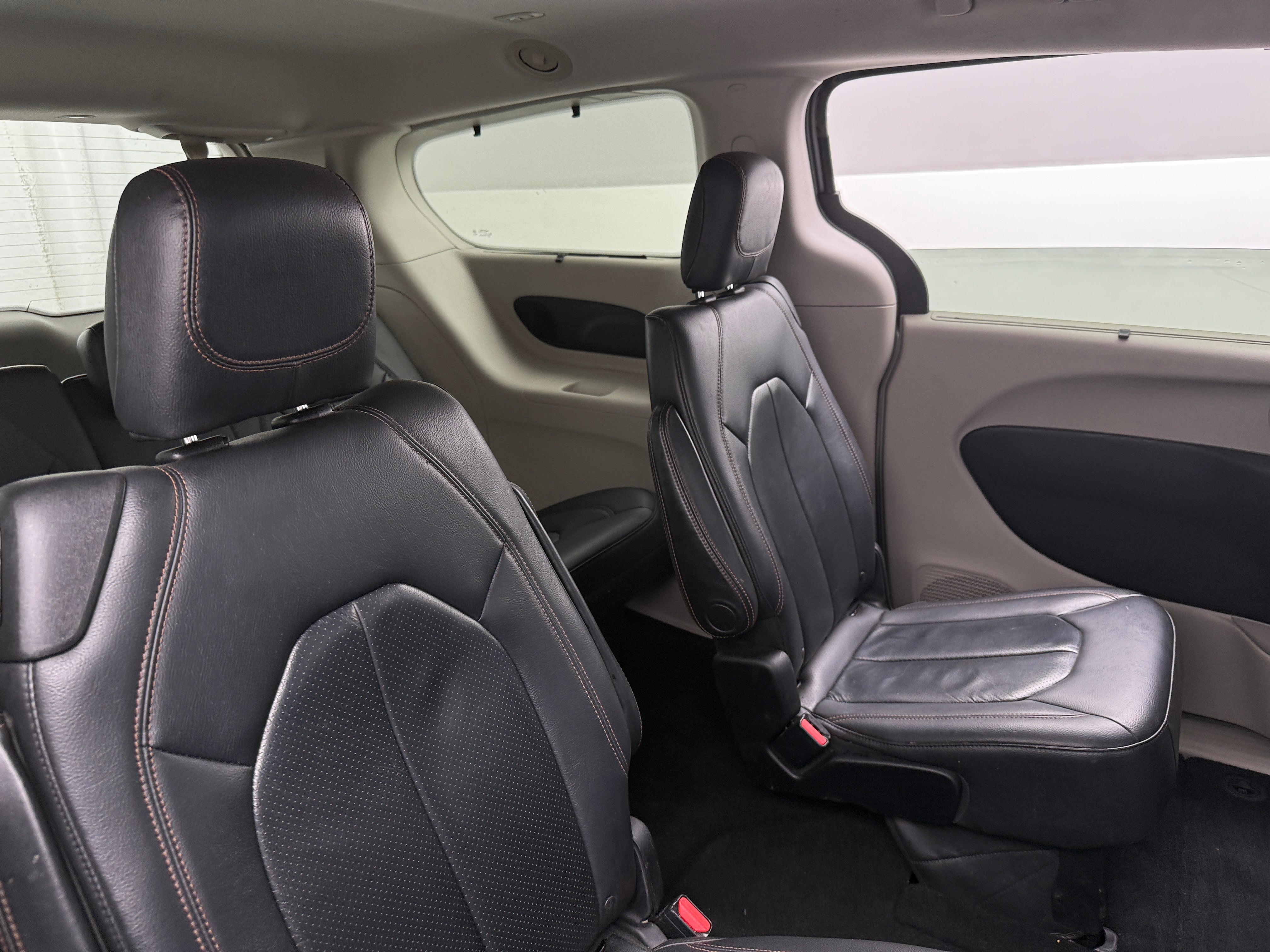 2018 Chrysler Pacifica  5