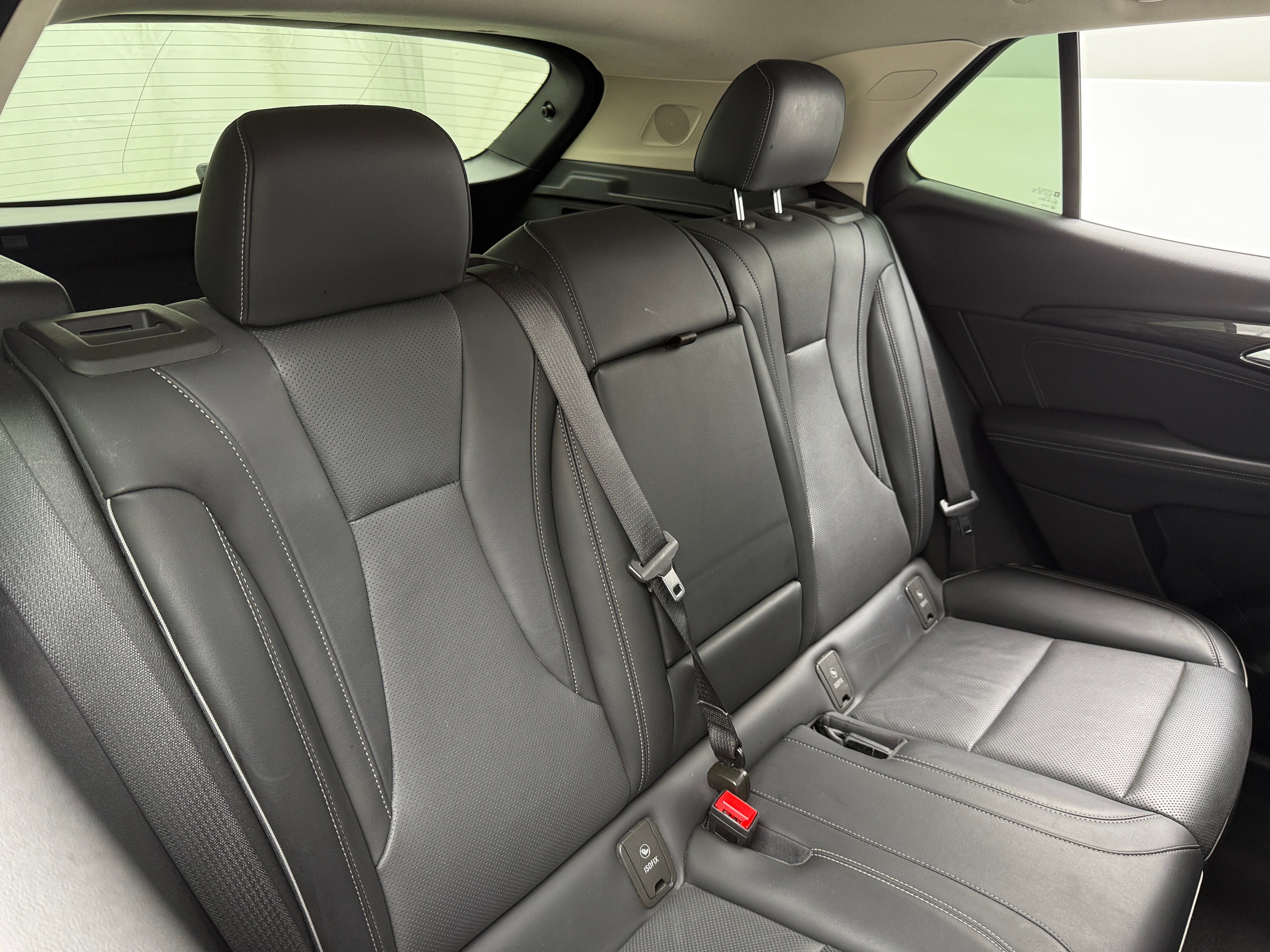 2023 Buick Envision Essence 5