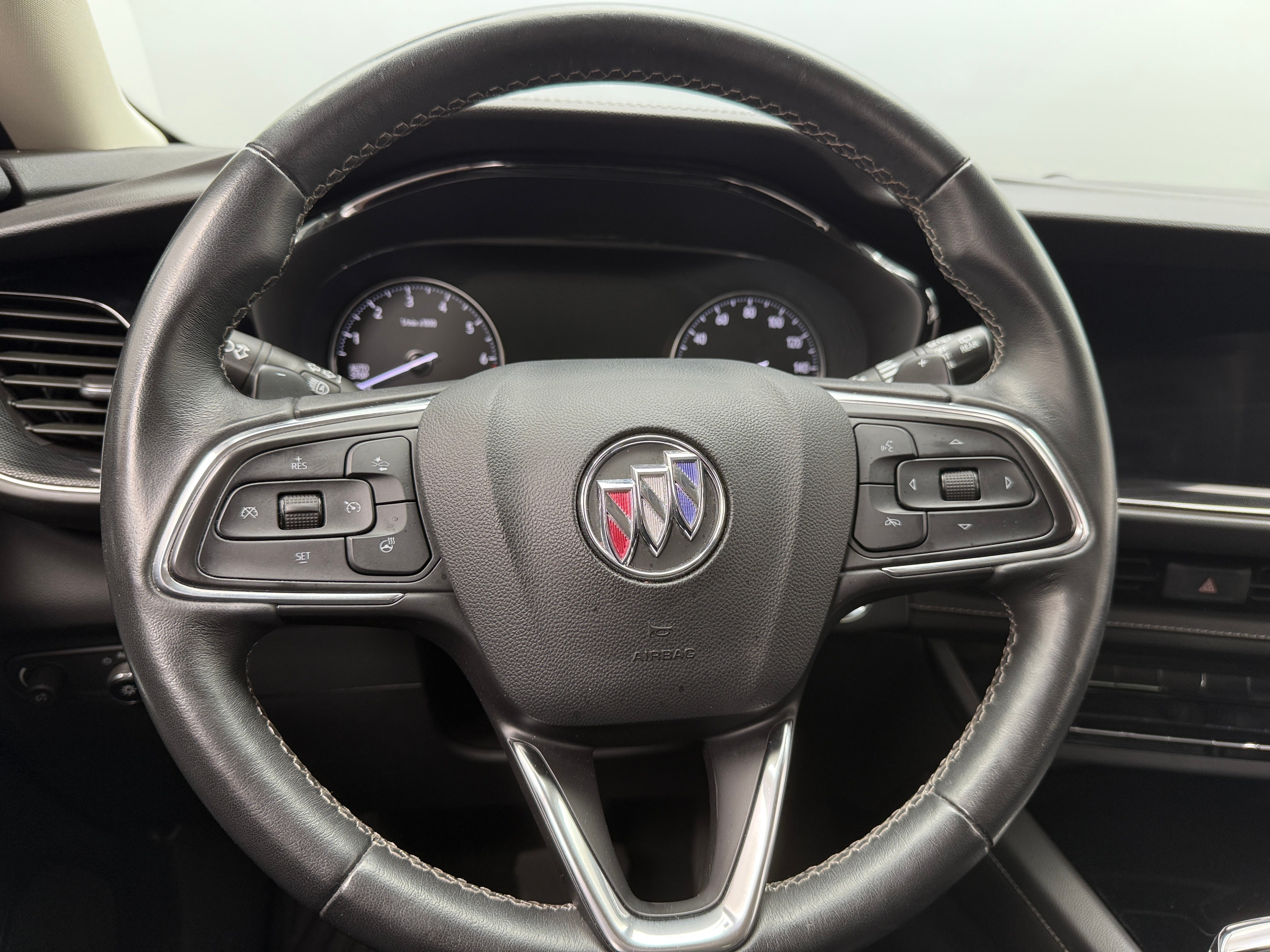 2023 Buick Envision Essence 4