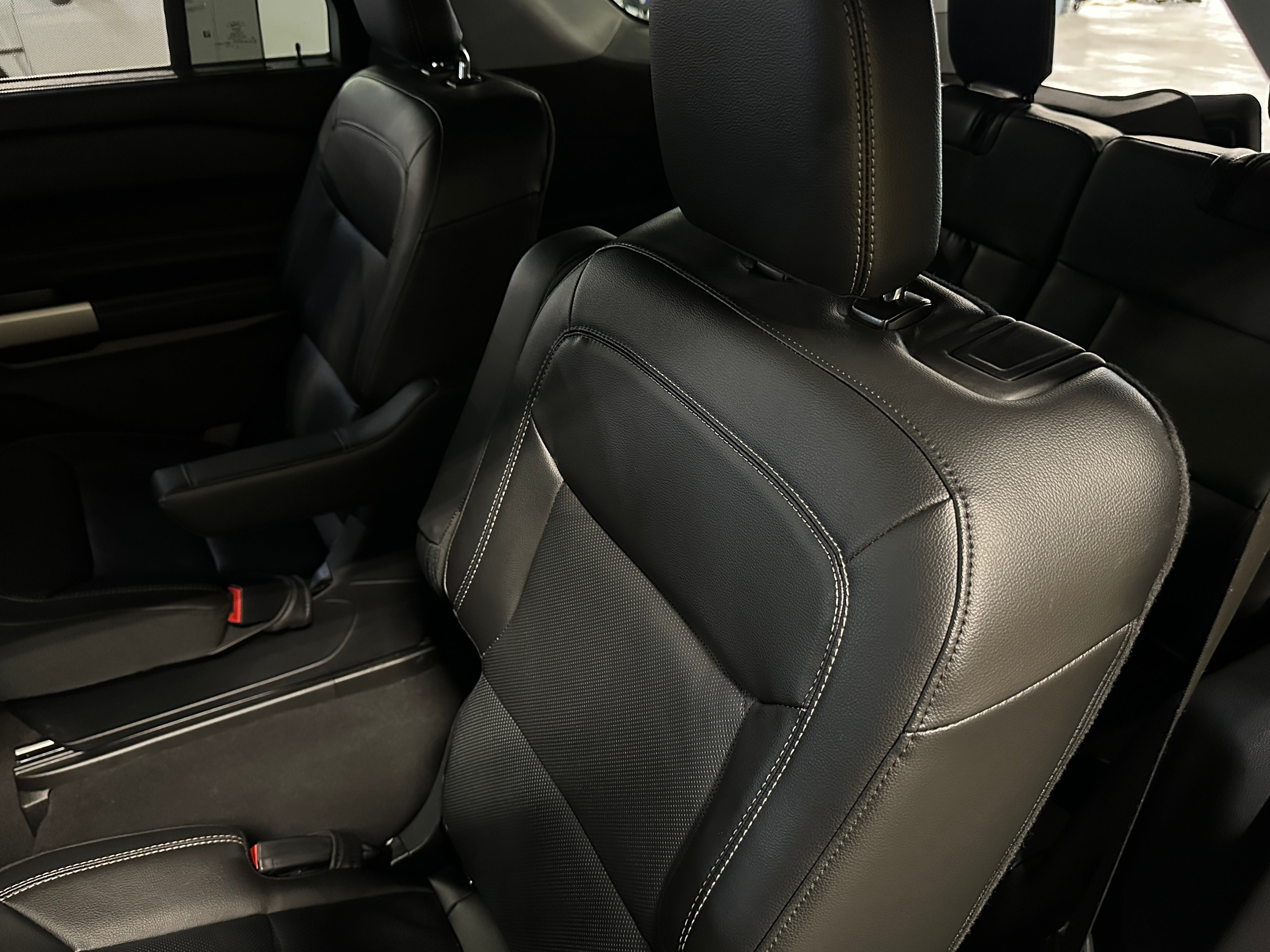 2022 Ford Explorer Limited 5