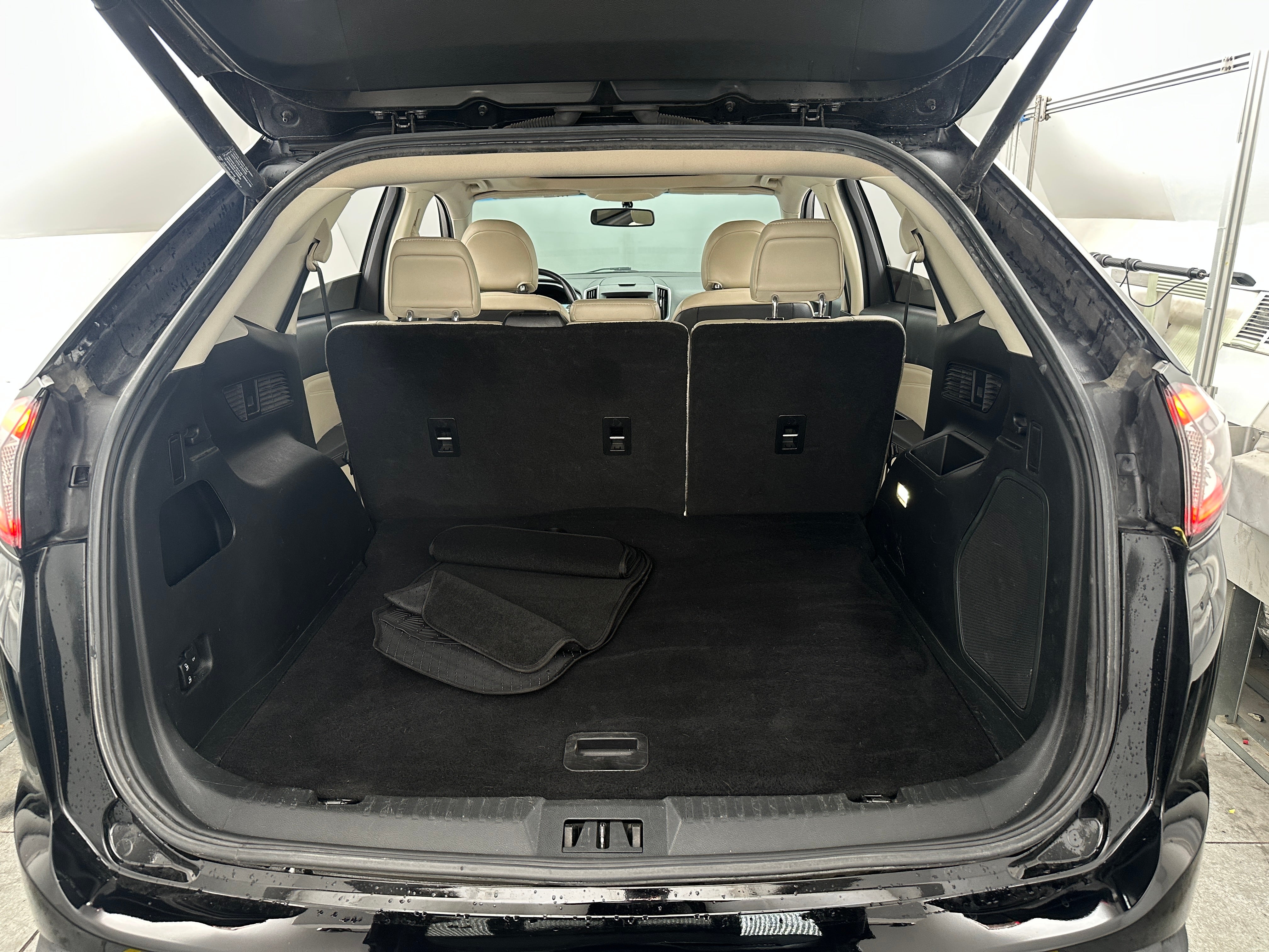 2018 Ford Edge Titanium 6