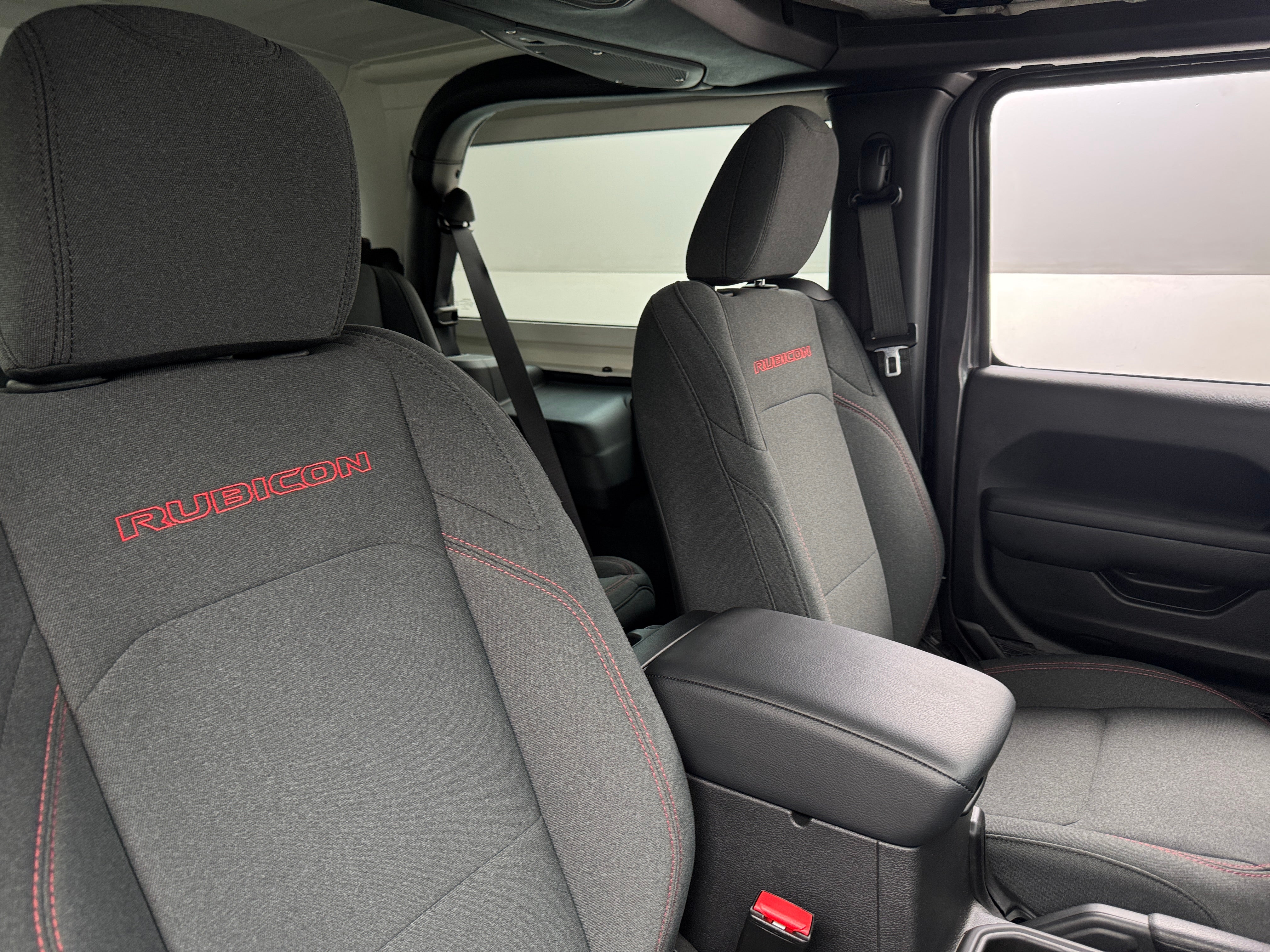 2024 Jeep Wrangler Rubicon 2