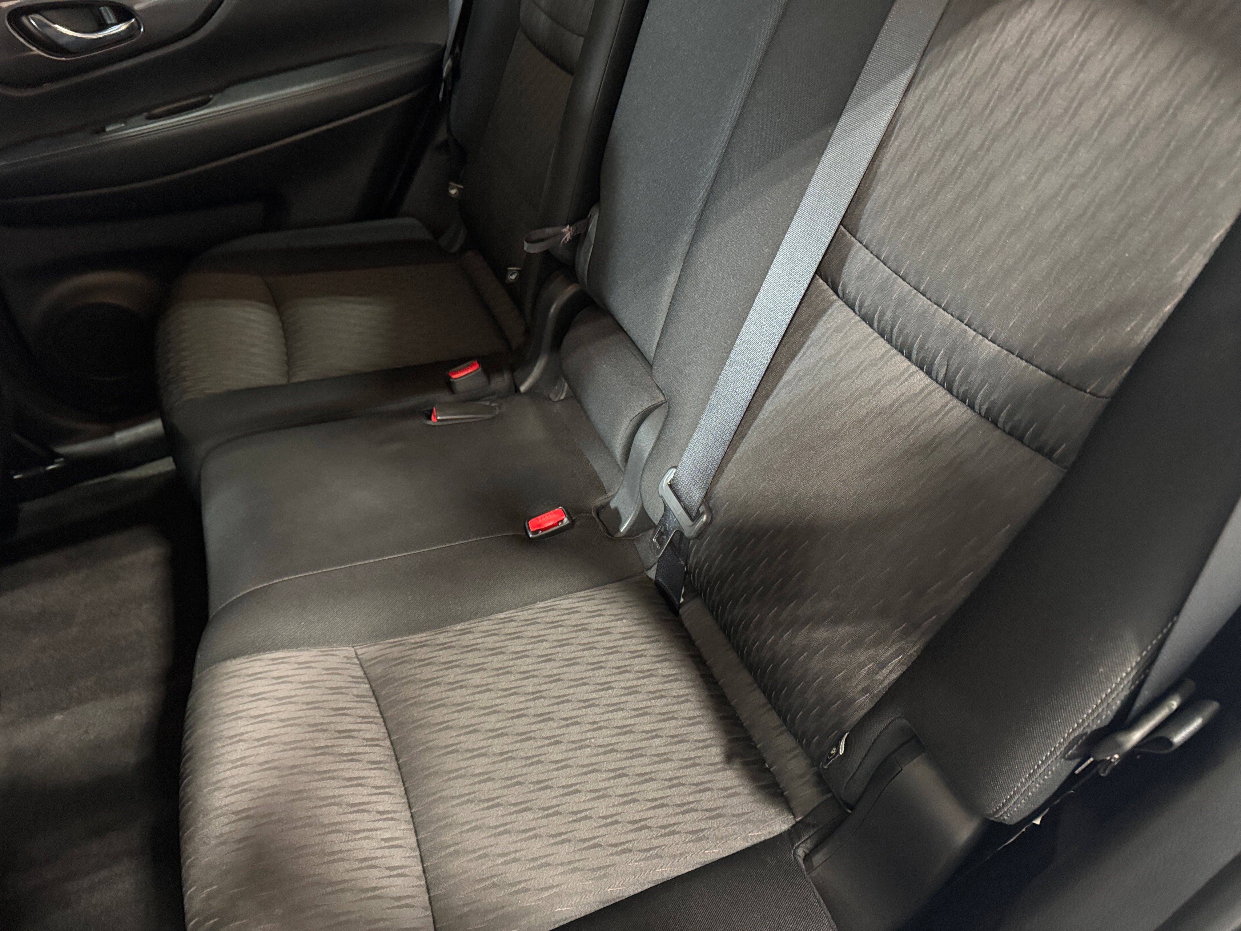 2020 Nissan Rogue SV 6