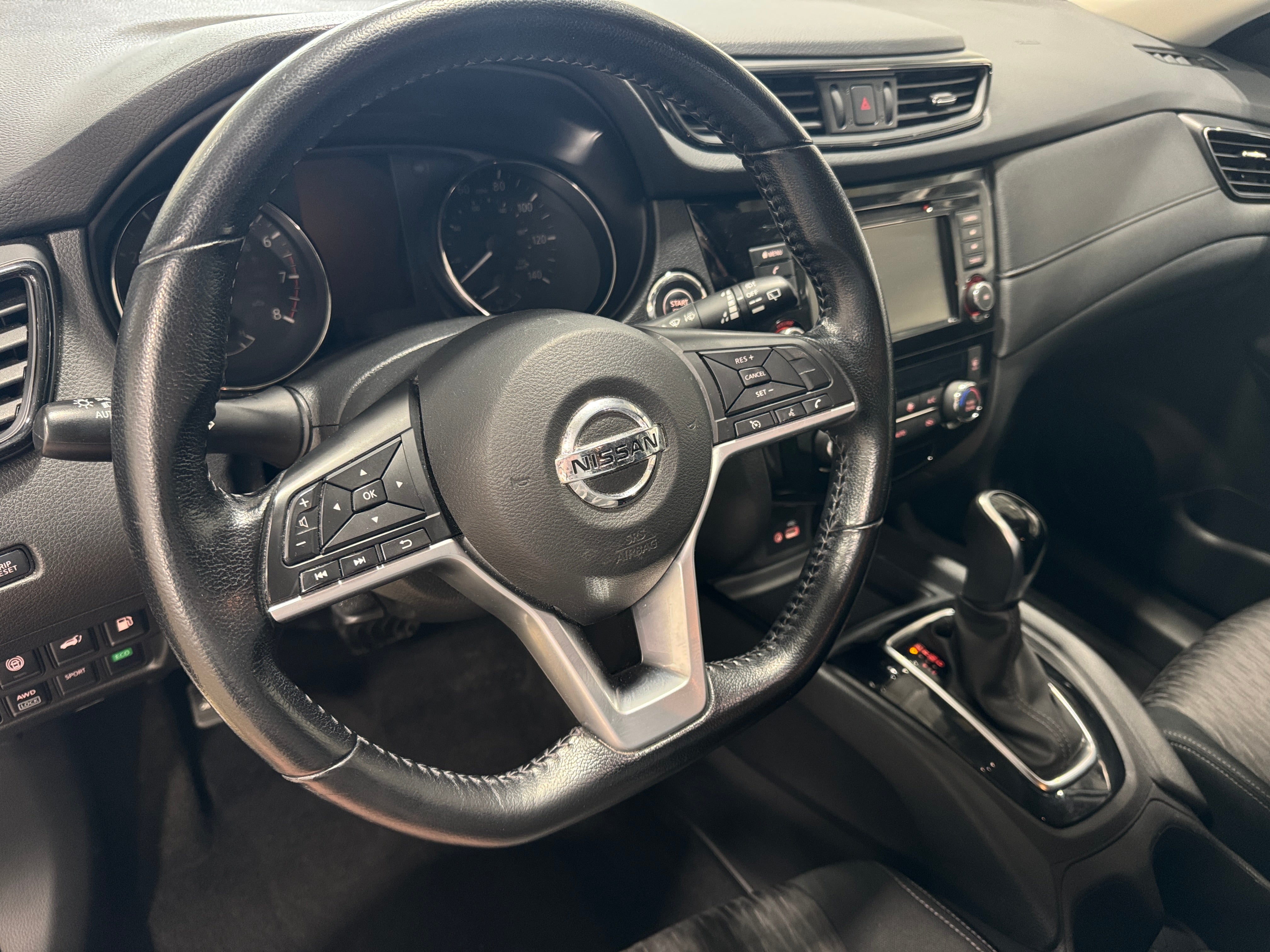2020 Nissan Rogue SV 3