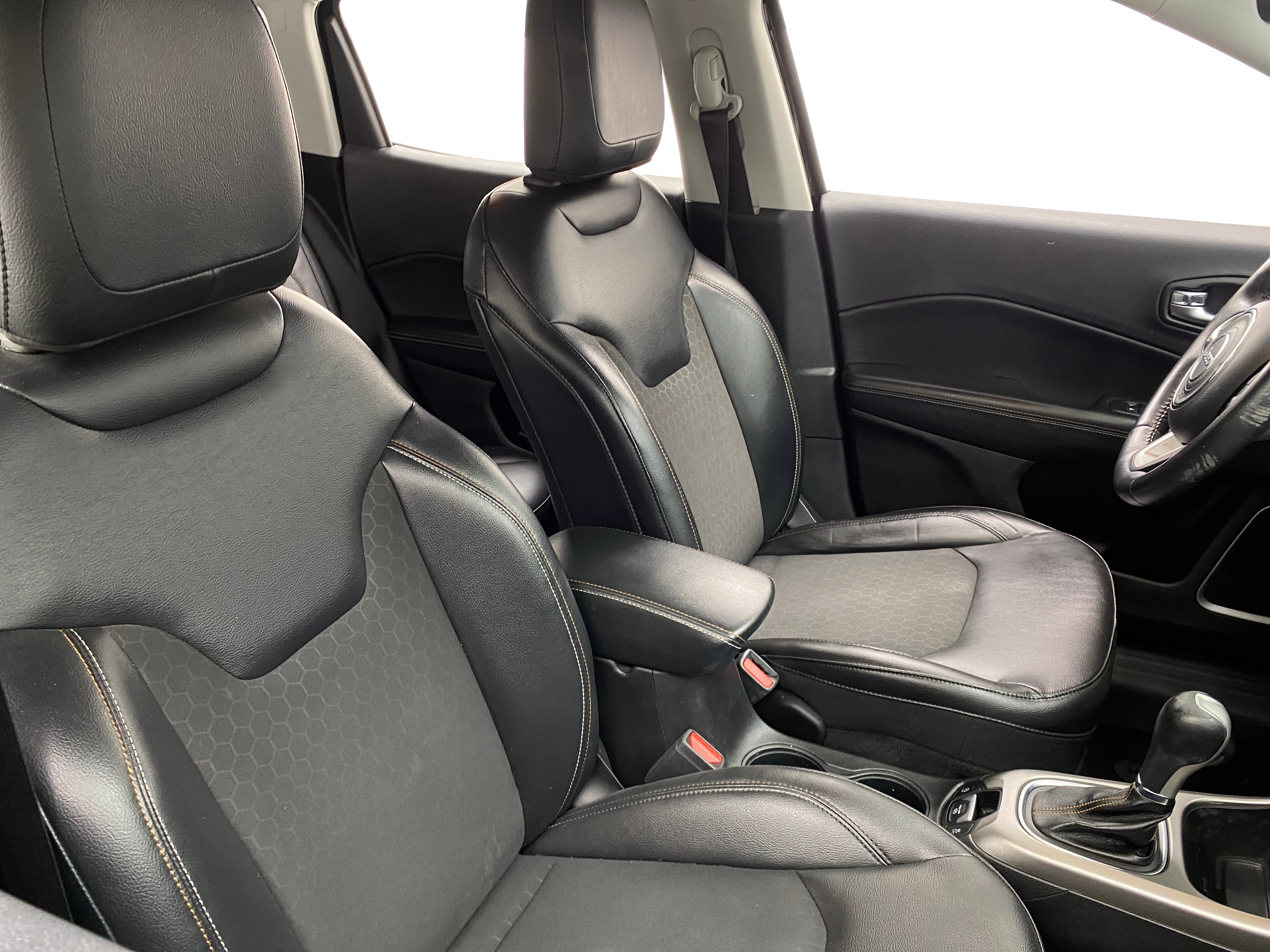 2017 Jeep Compass Latitude 2