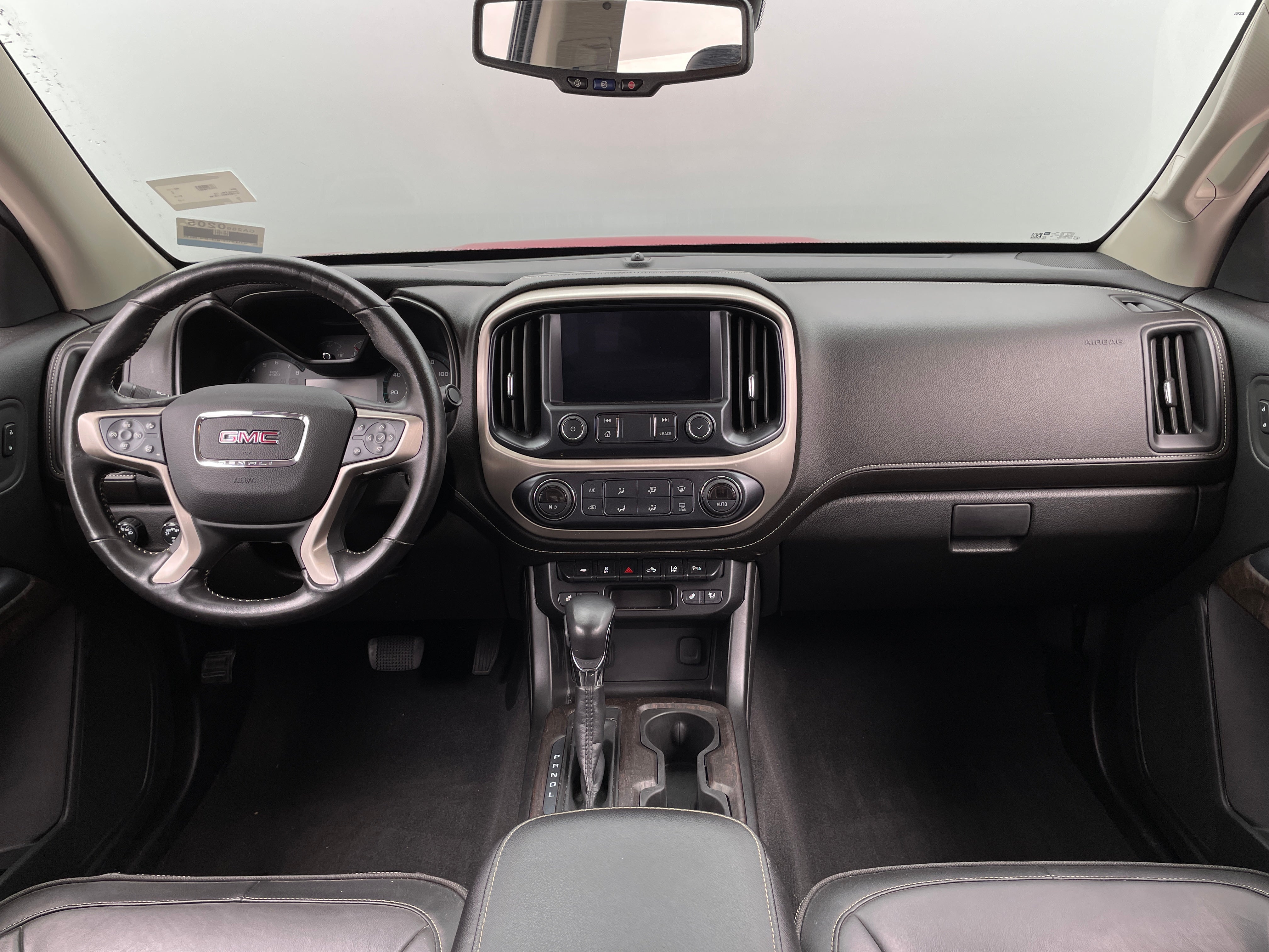 2022 GMC Canyon Denali 2