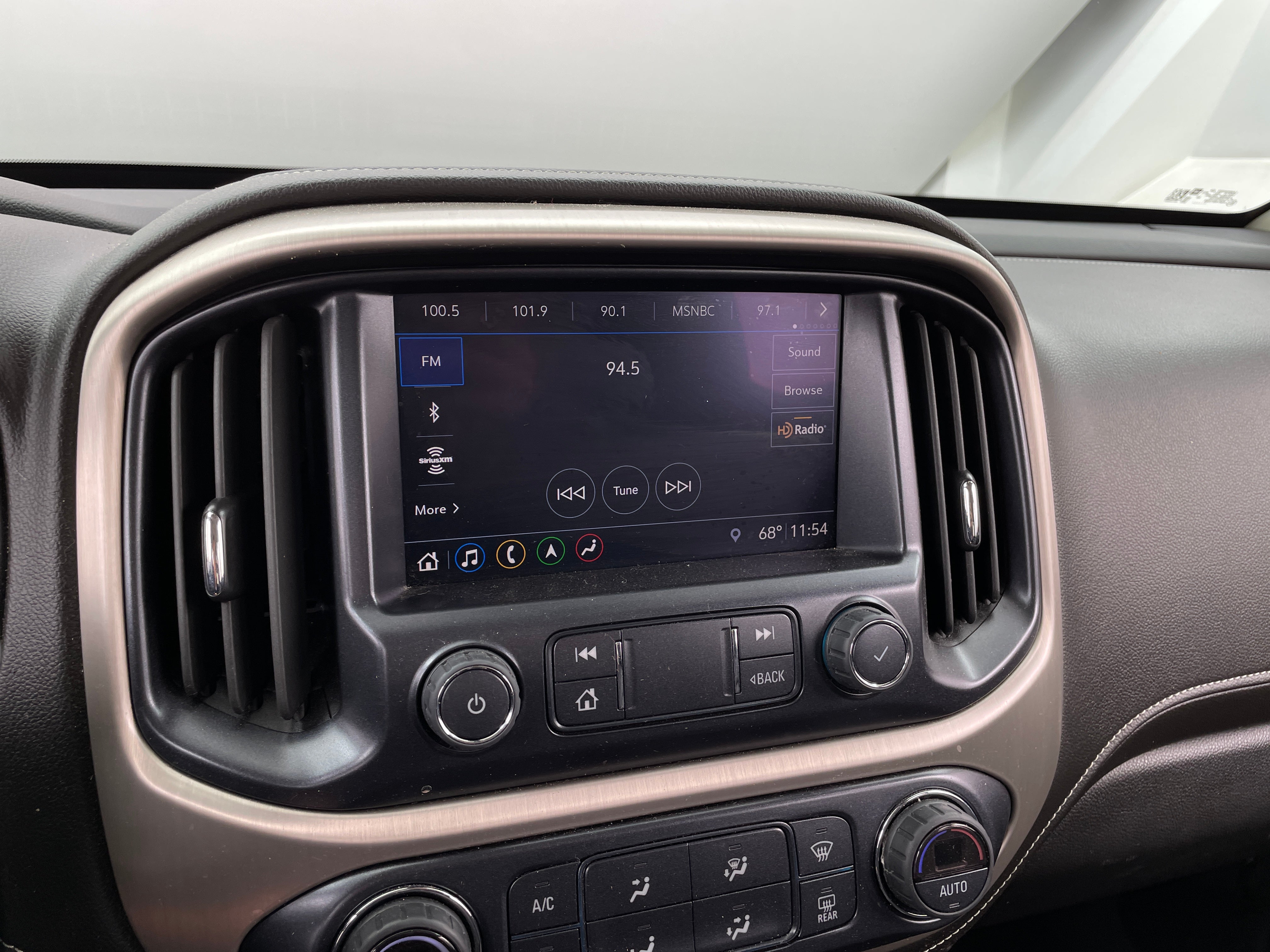 2022 GMC Canyon Denali 3