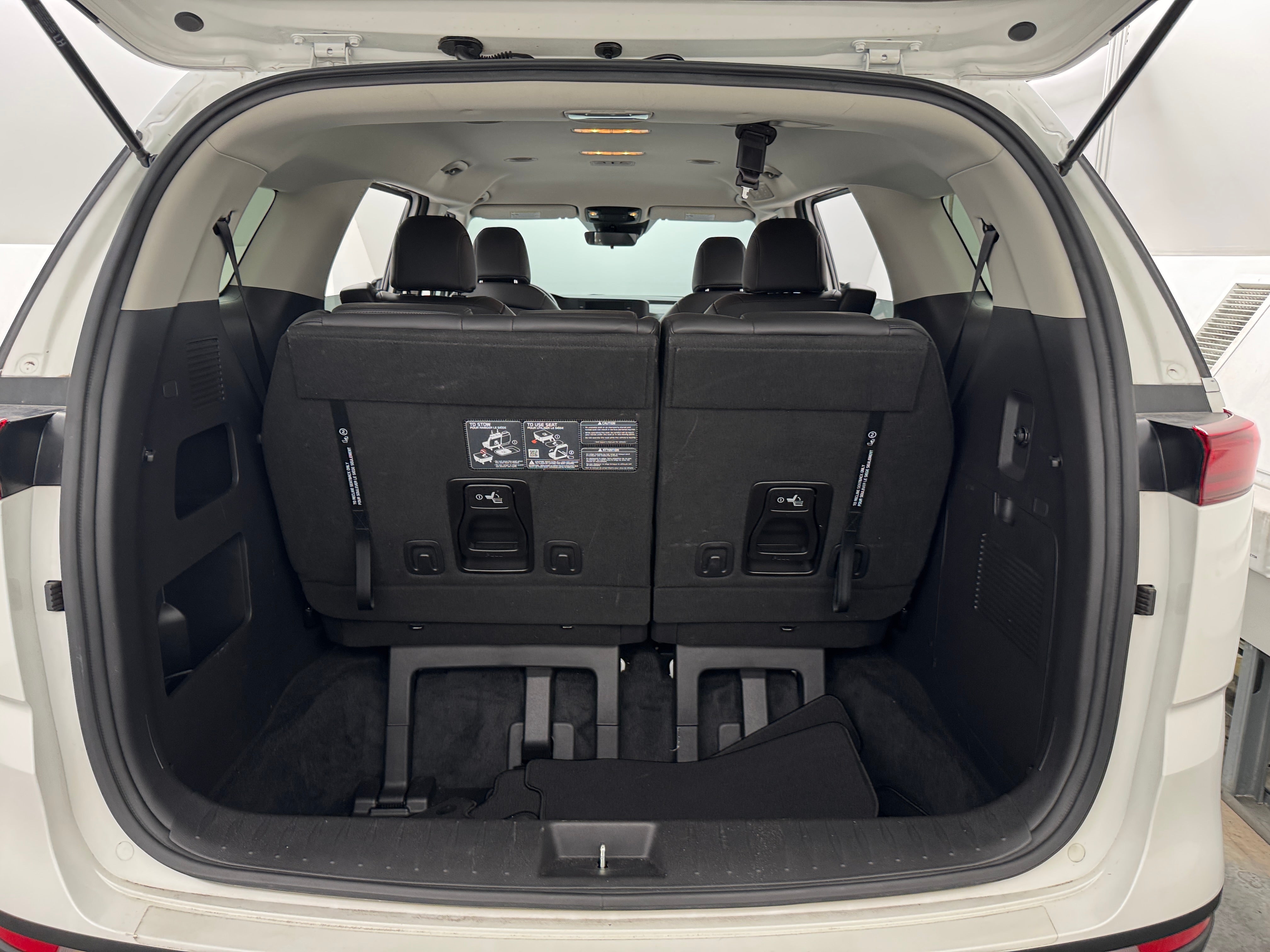 2024 Kia Carnival LX 6