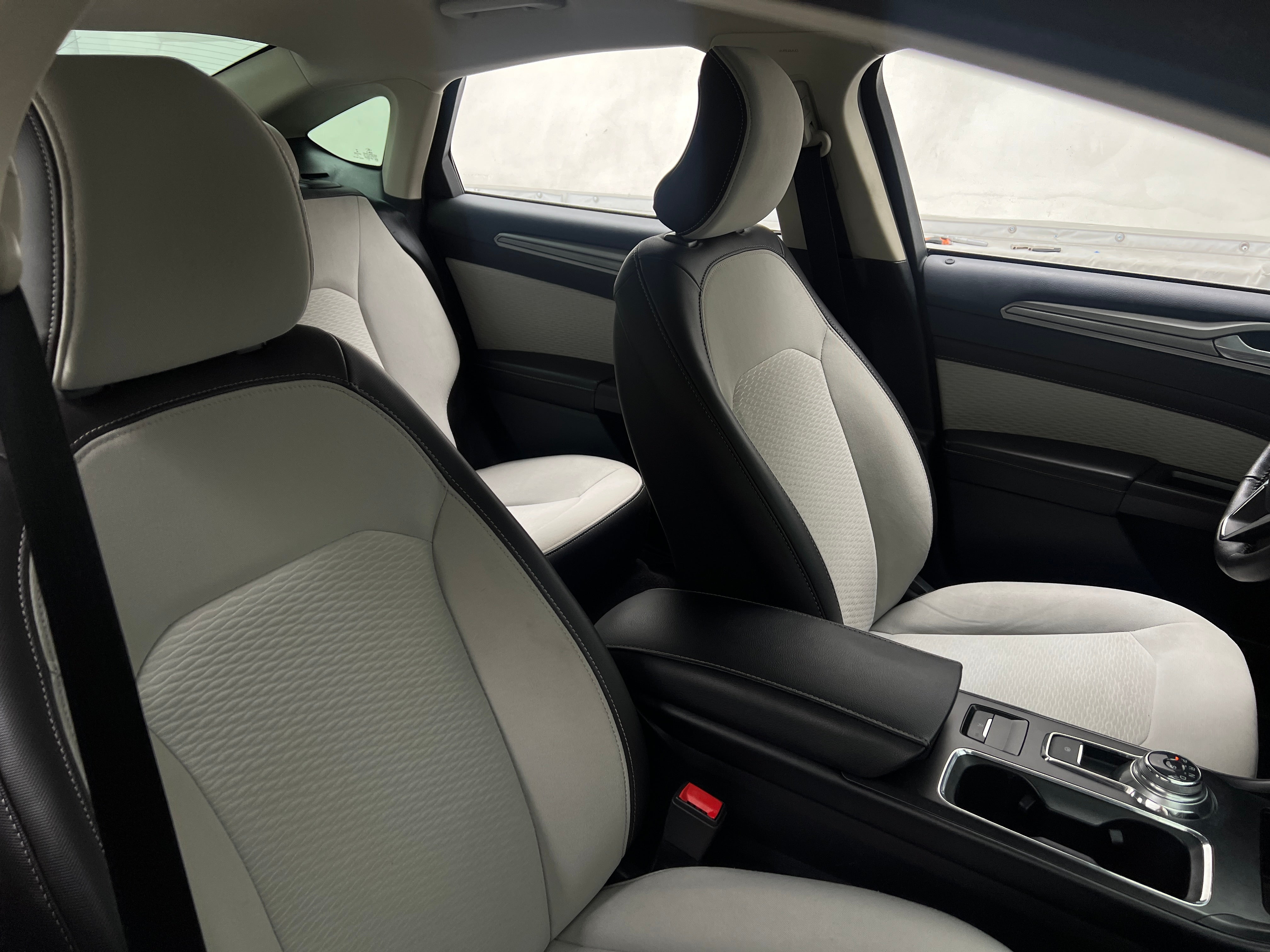 2019 Ford Fusion SE 2