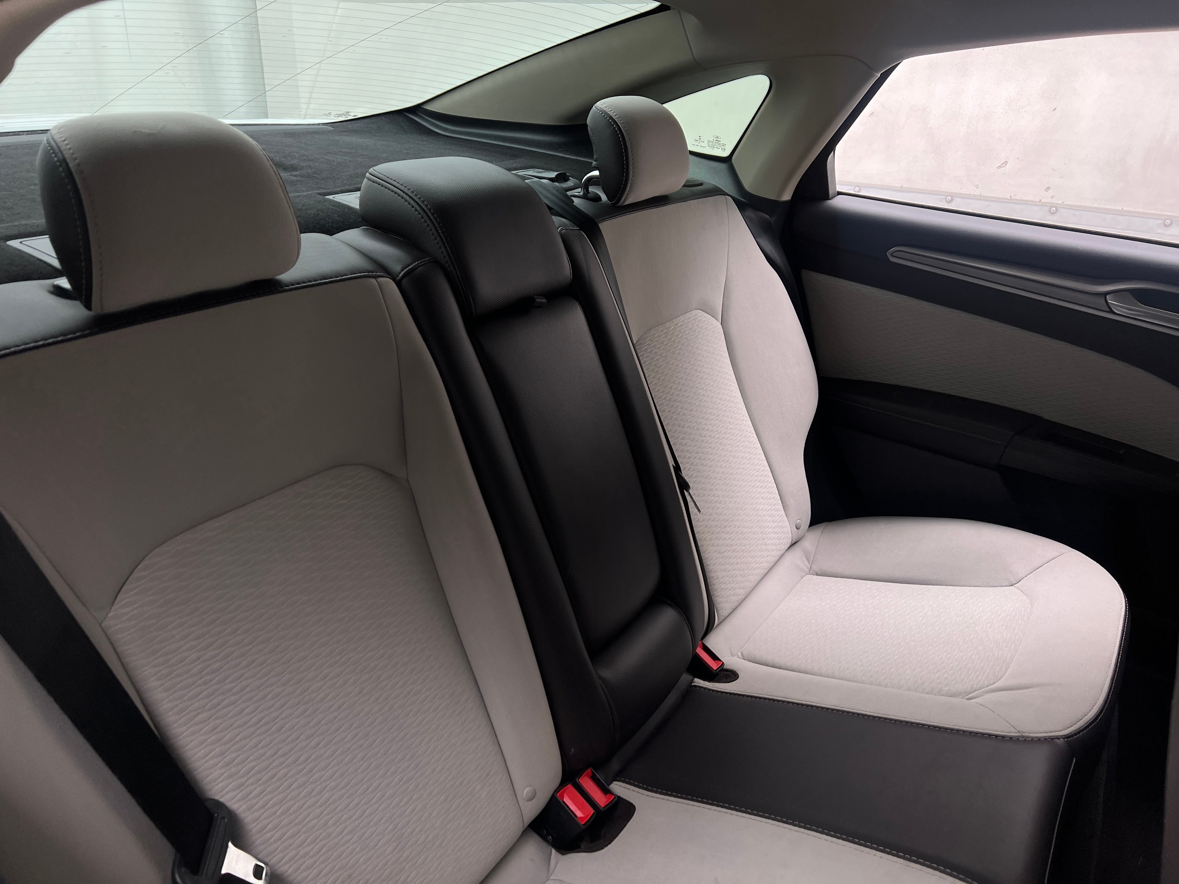 2019 Ford Fusion SE 6