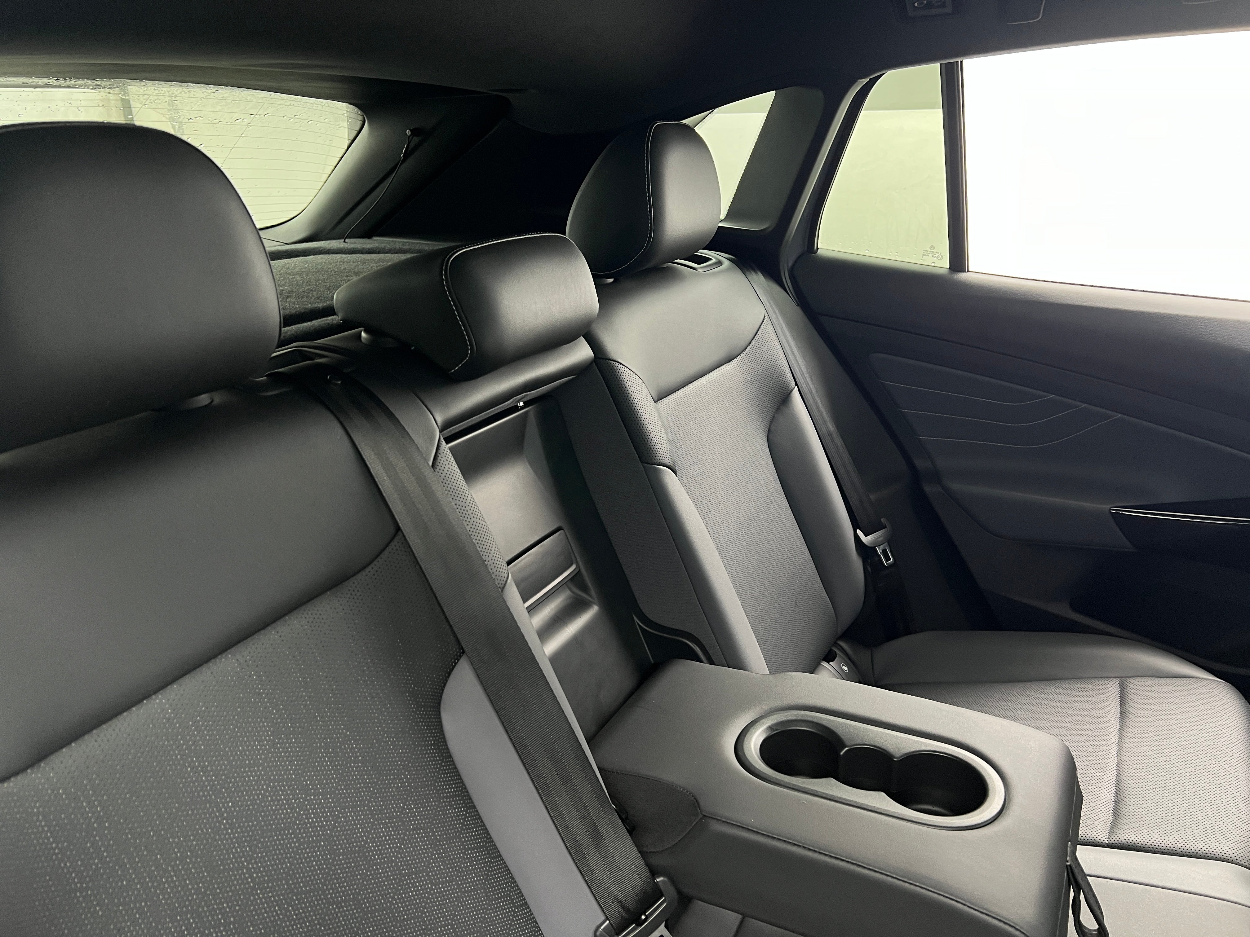 2023 Volkswagen ID.4 Pro S 5