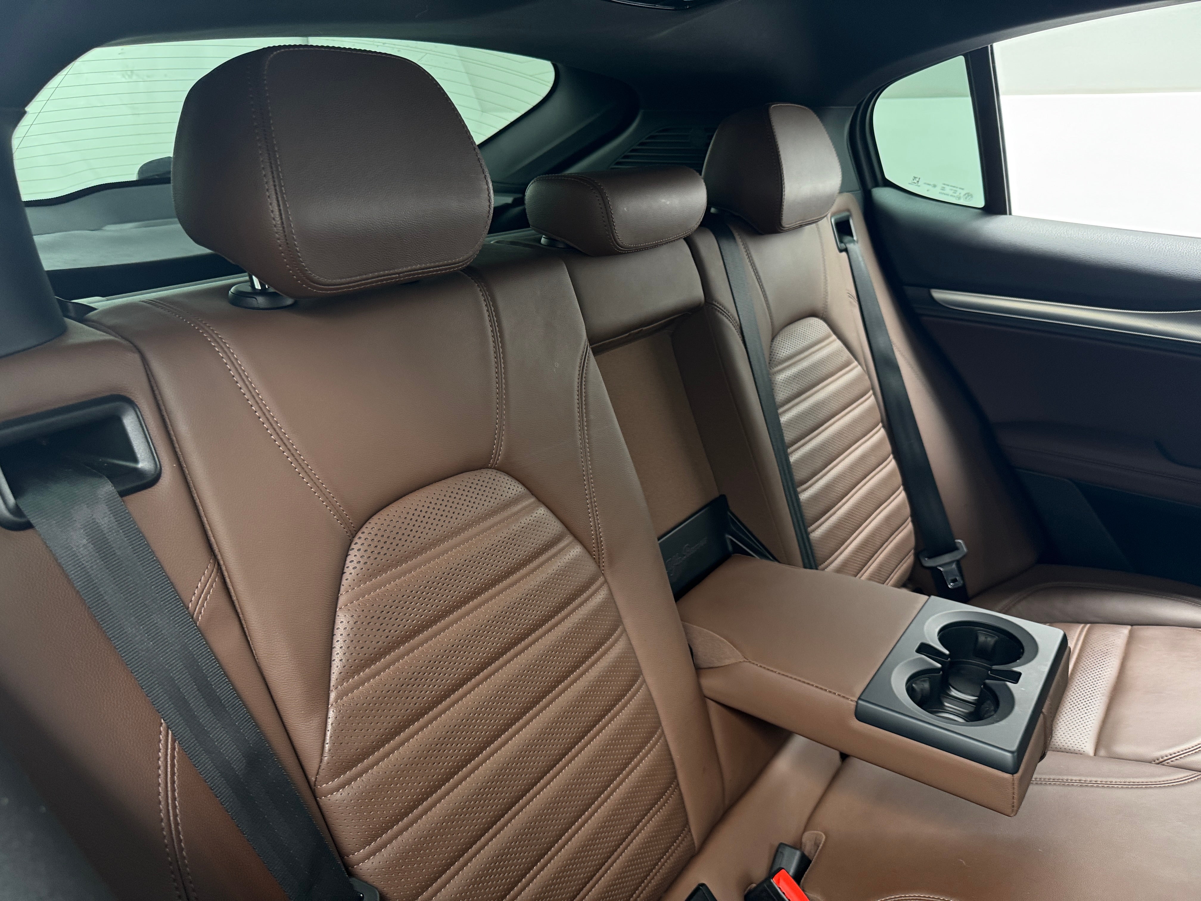 2019 Alfa Romeo Stelvio Ti Sport 5