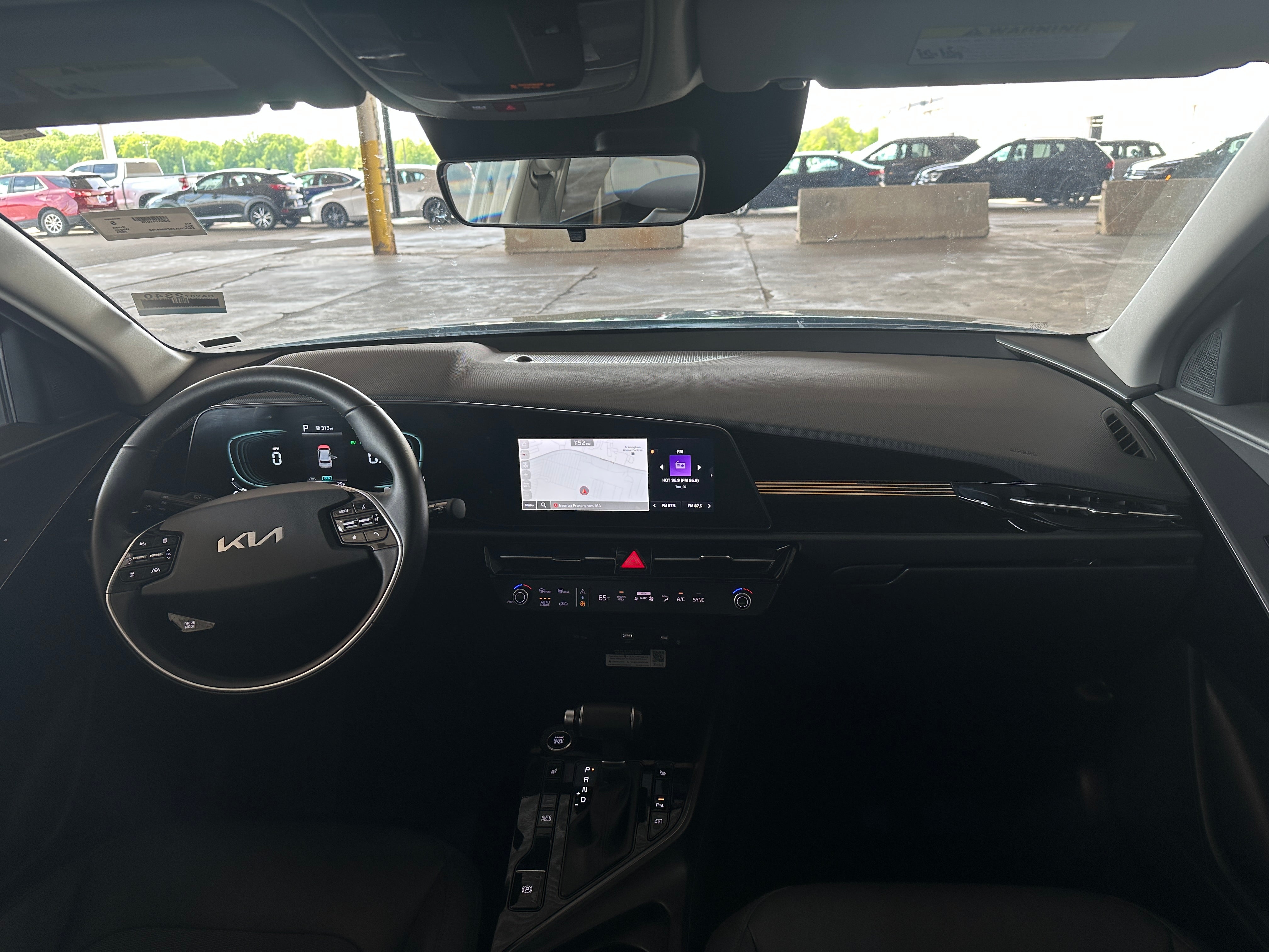 2023 Kia Niro EX 2