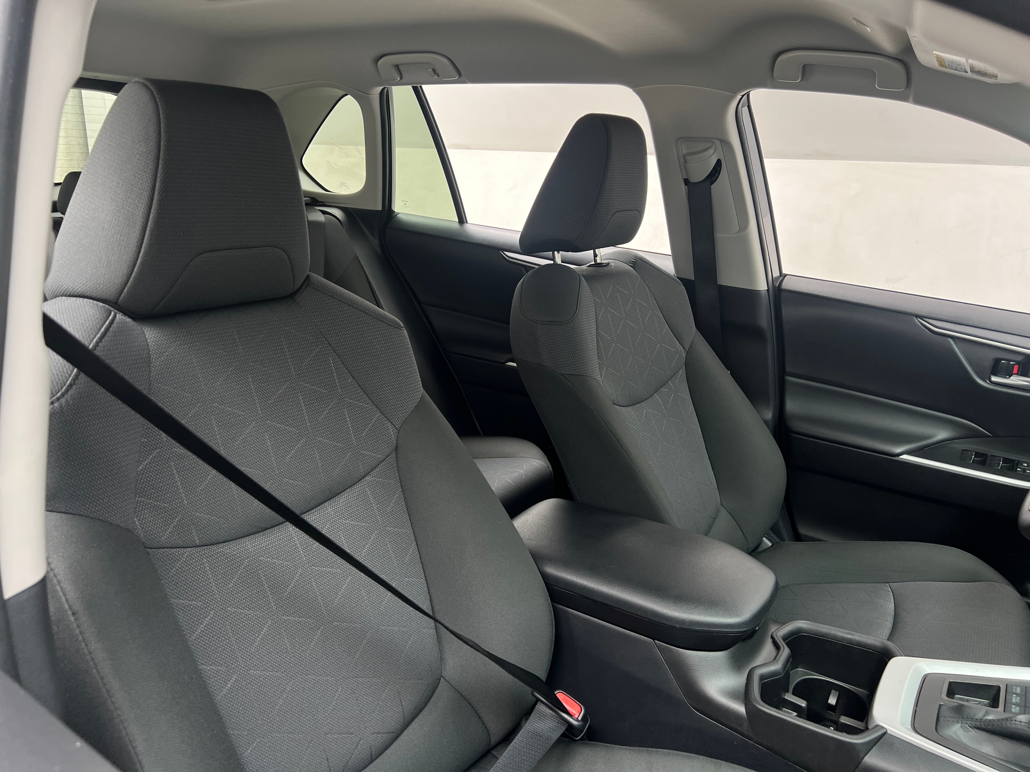 2024 Toyota RAV4 XLE 2