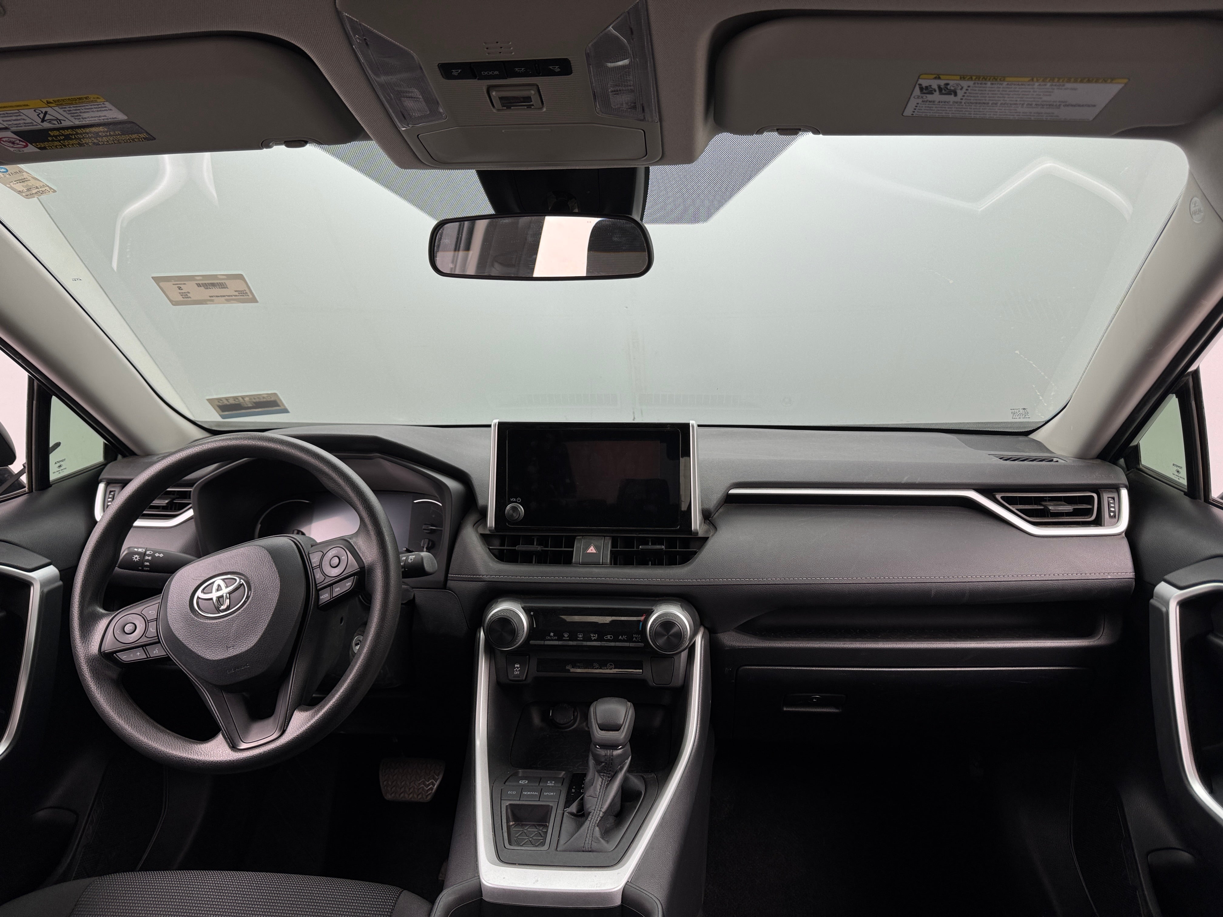 2023 Toyota RAV4 LE 3