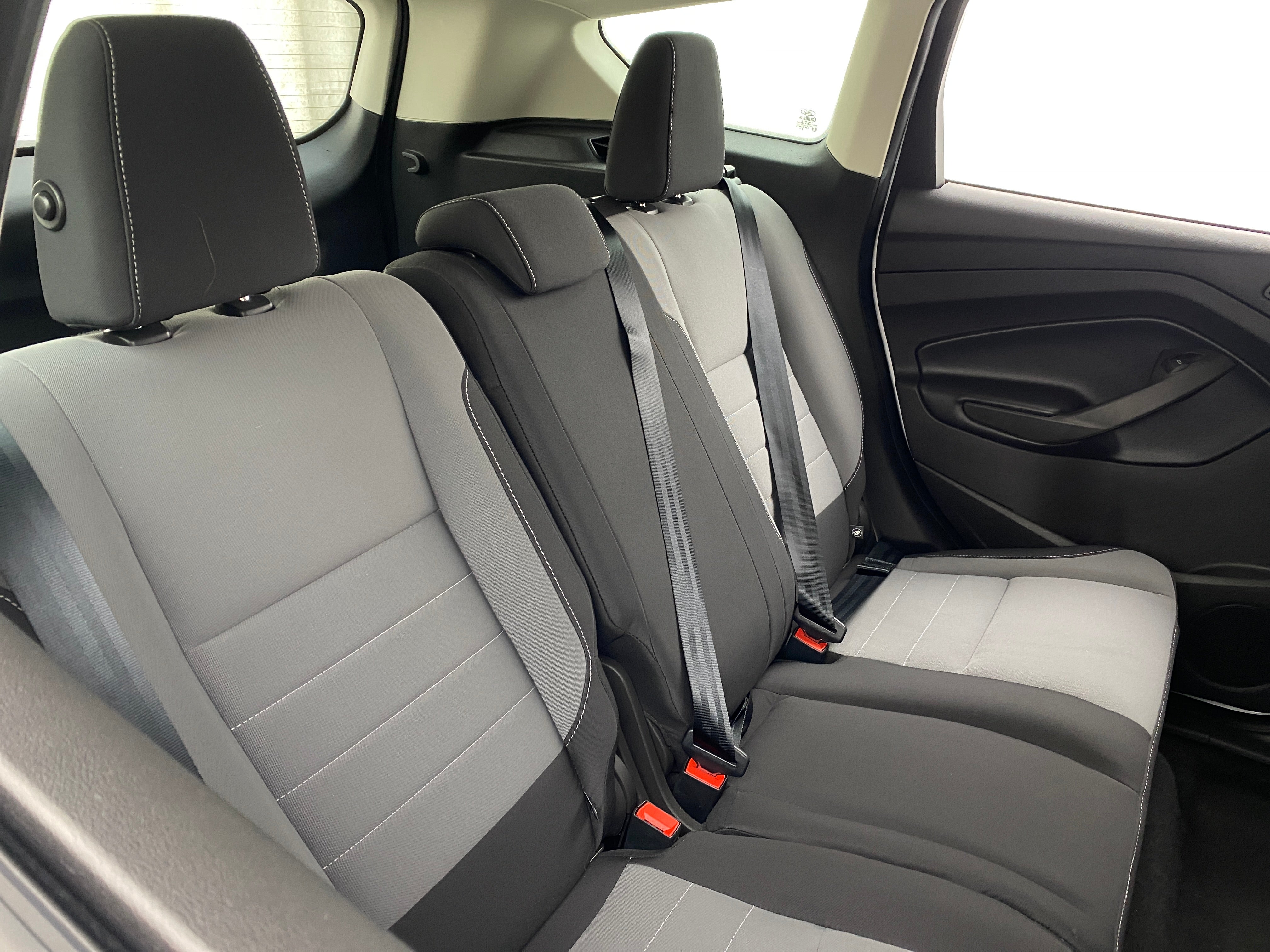 2019 Ford Escape S 6