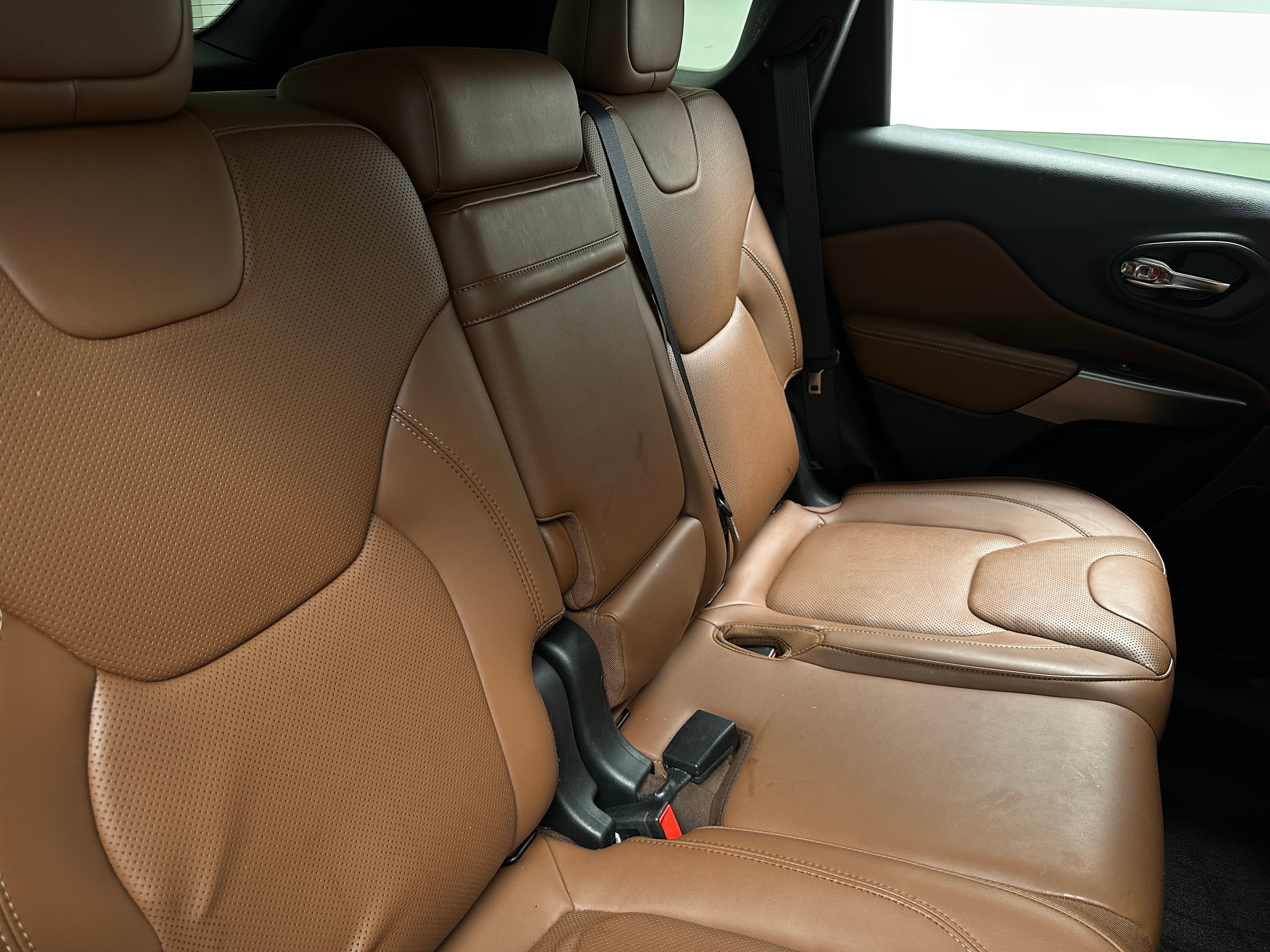 2019 Jeep Cherokee Overland 5