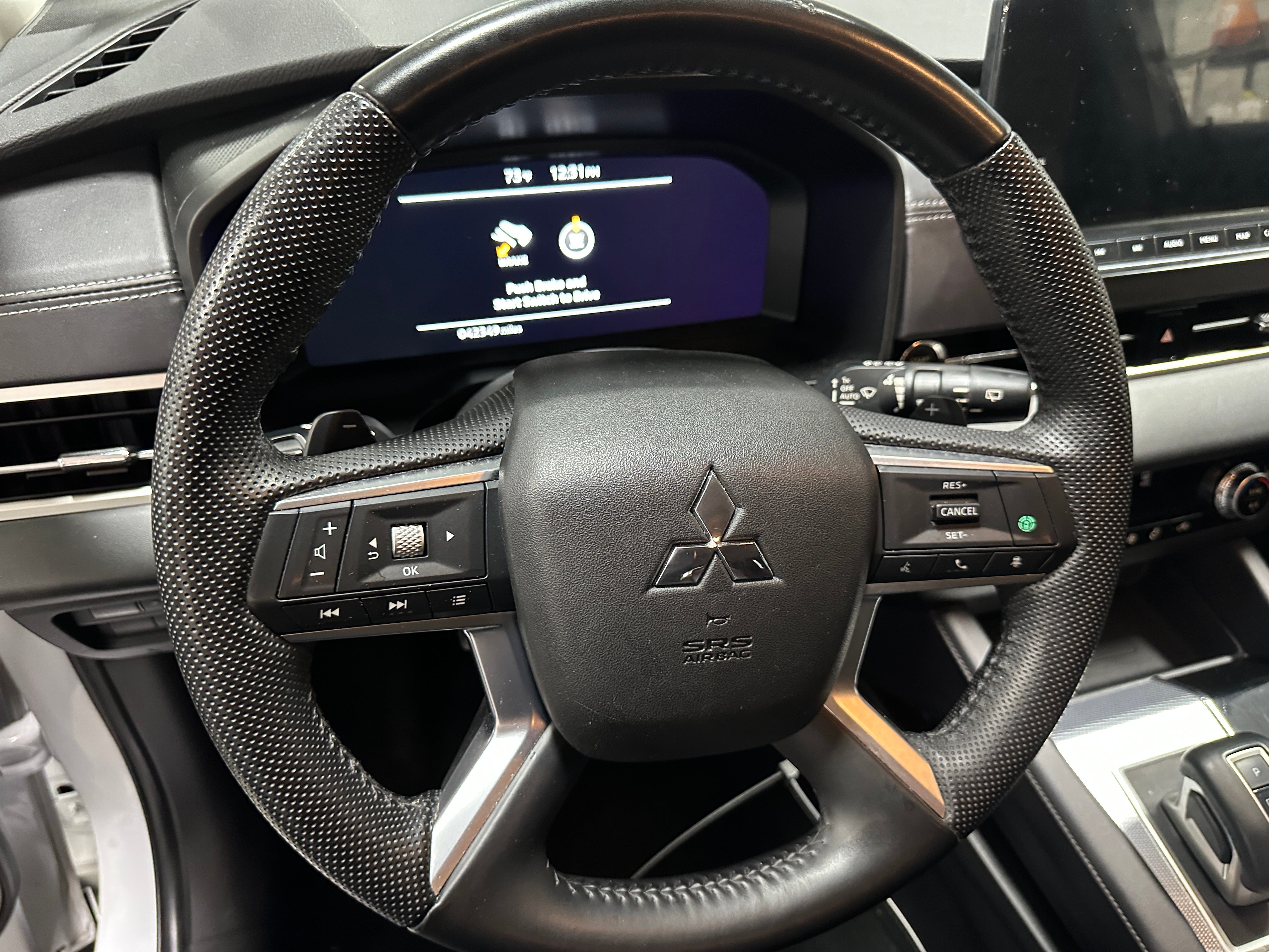 2023 Mitsubishi Outlander SEL 4