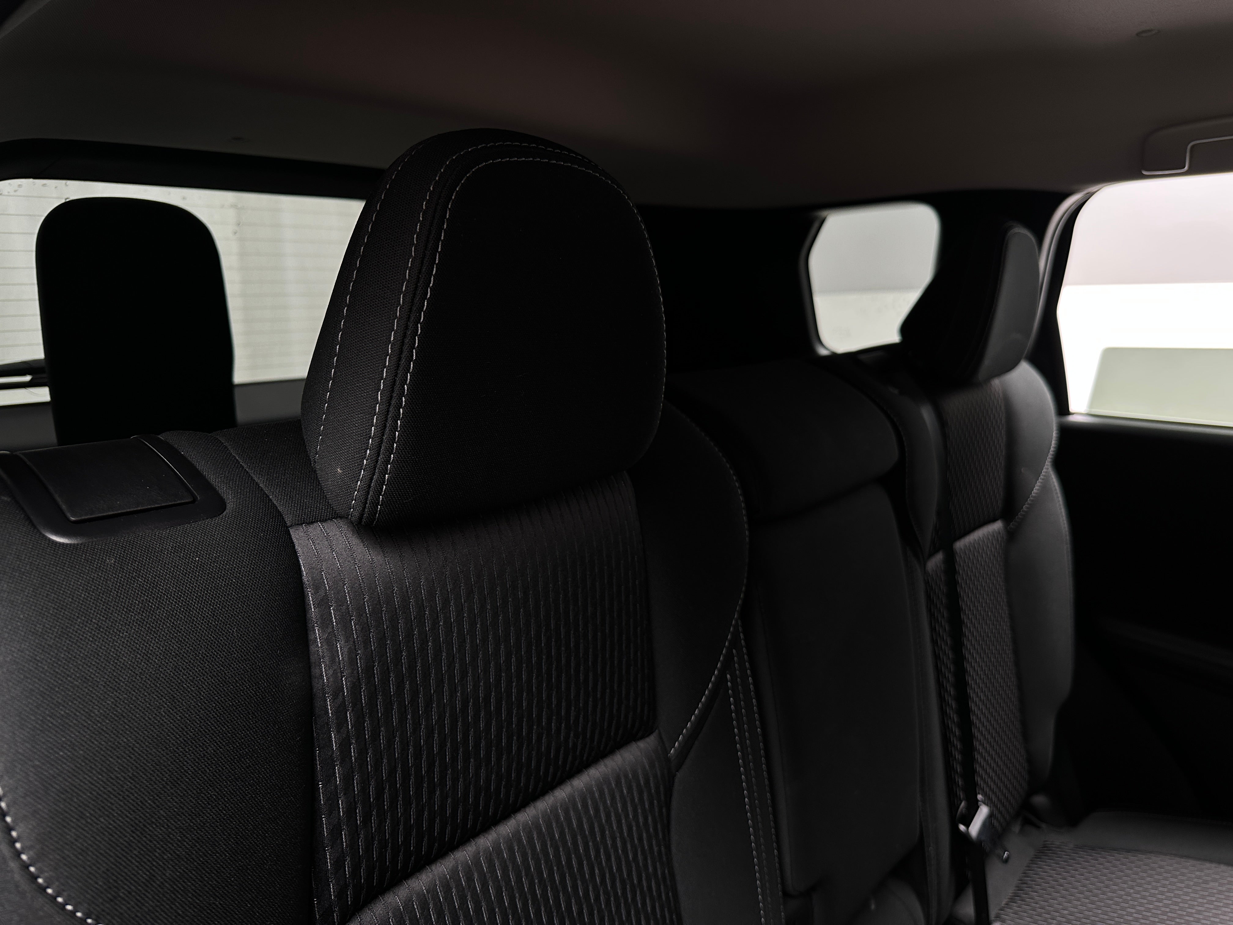 2024 Mitsubishi Outlander ES 6