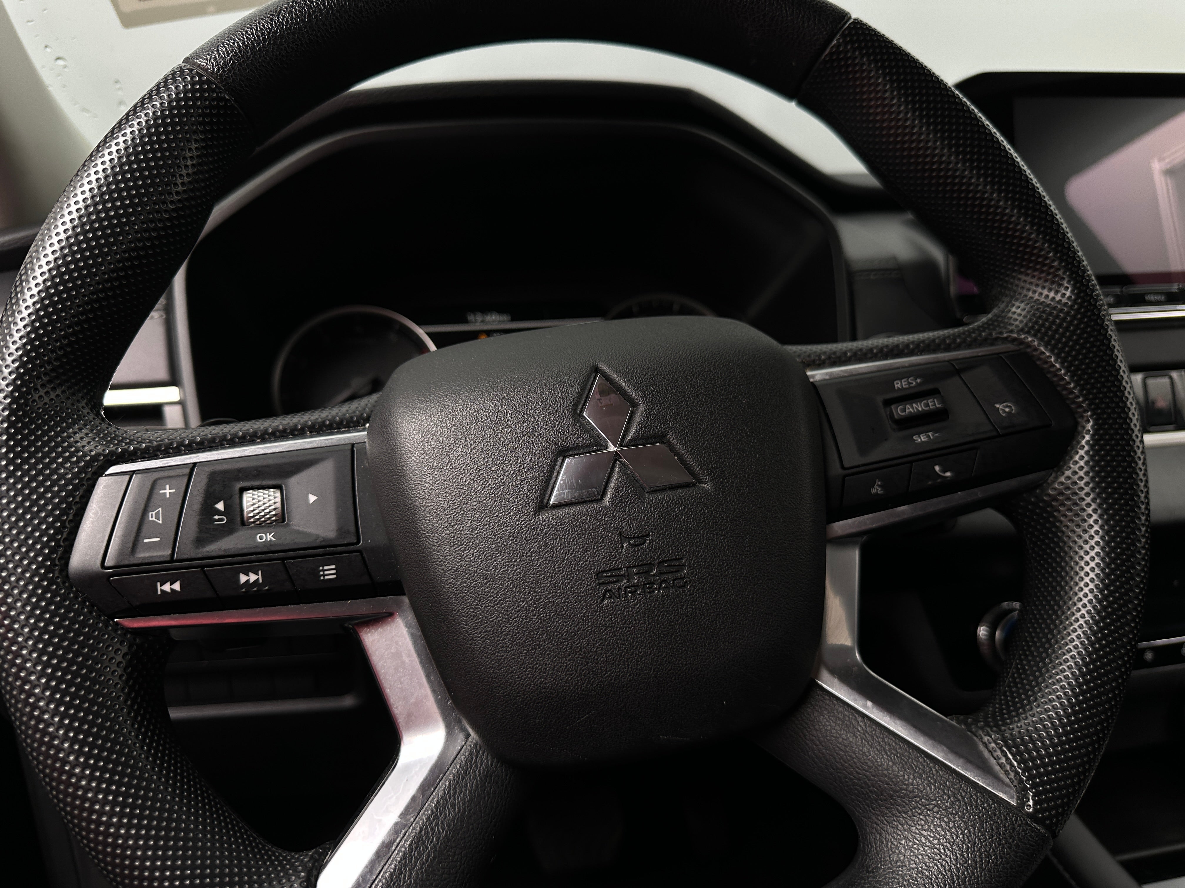 2024 Mitsubishi Outlander ES 5