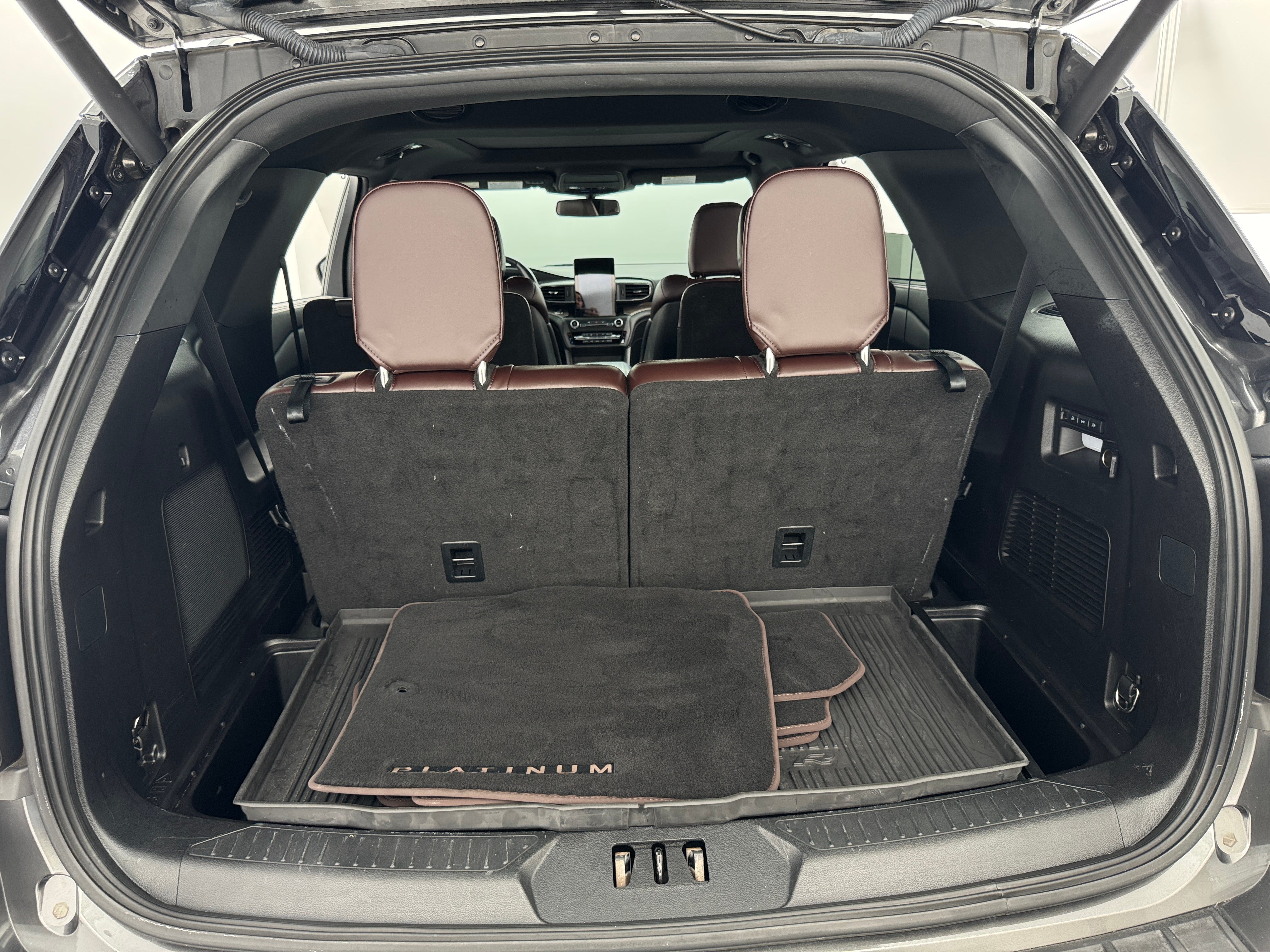 2020 Ford Explorer Platinum 6
