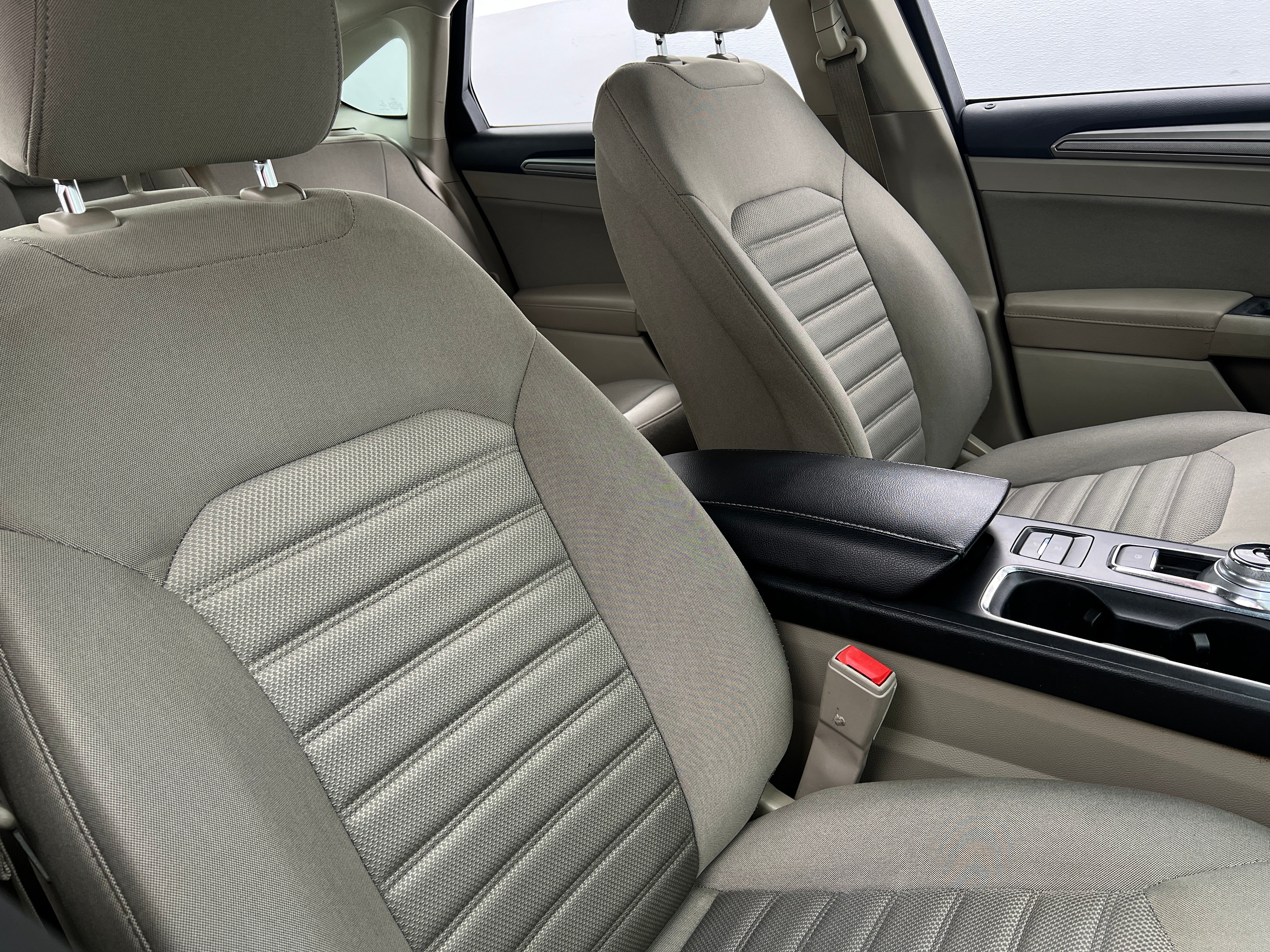 2019 Ford Fusion  2