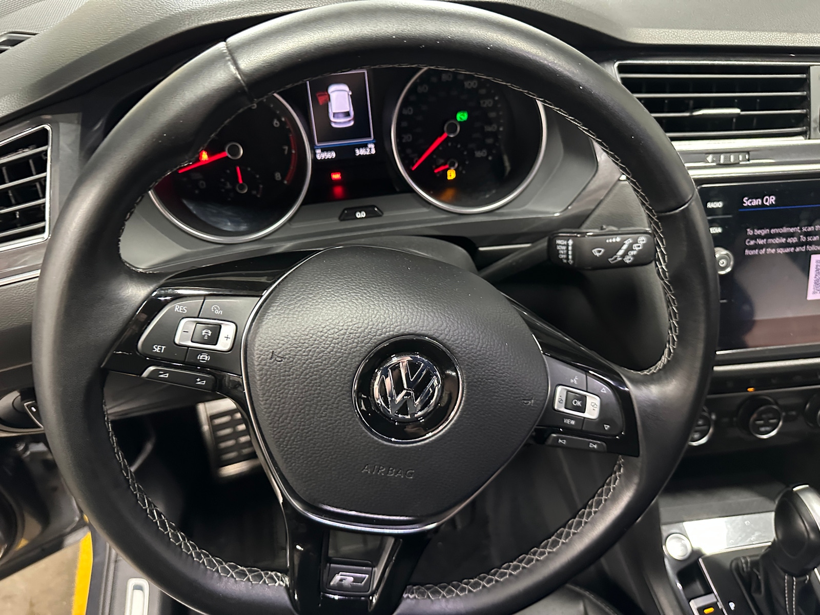 Thumbnail: 2021 Volkswagen Tiguan - 4