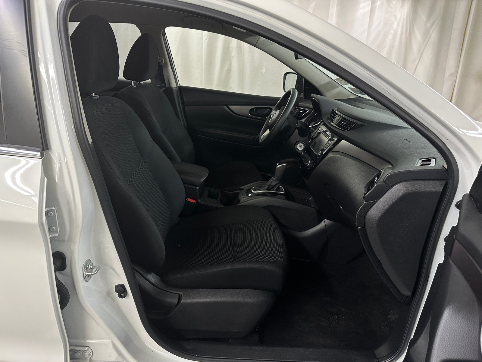 Thumbnail: 2019 Nissan Rogue Sport - 2