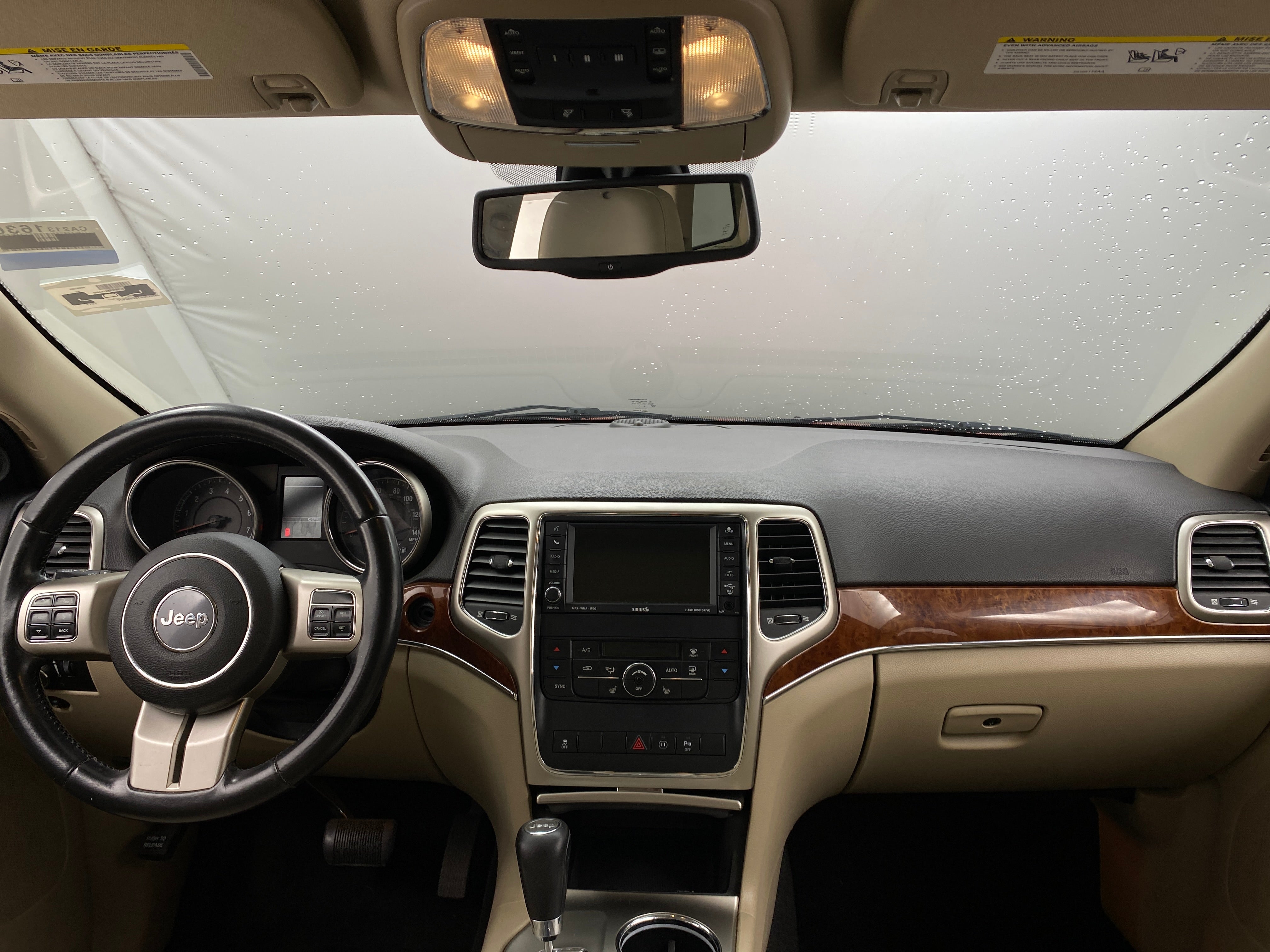 2011 Jeep Grand Cherokee Limited Edition 2