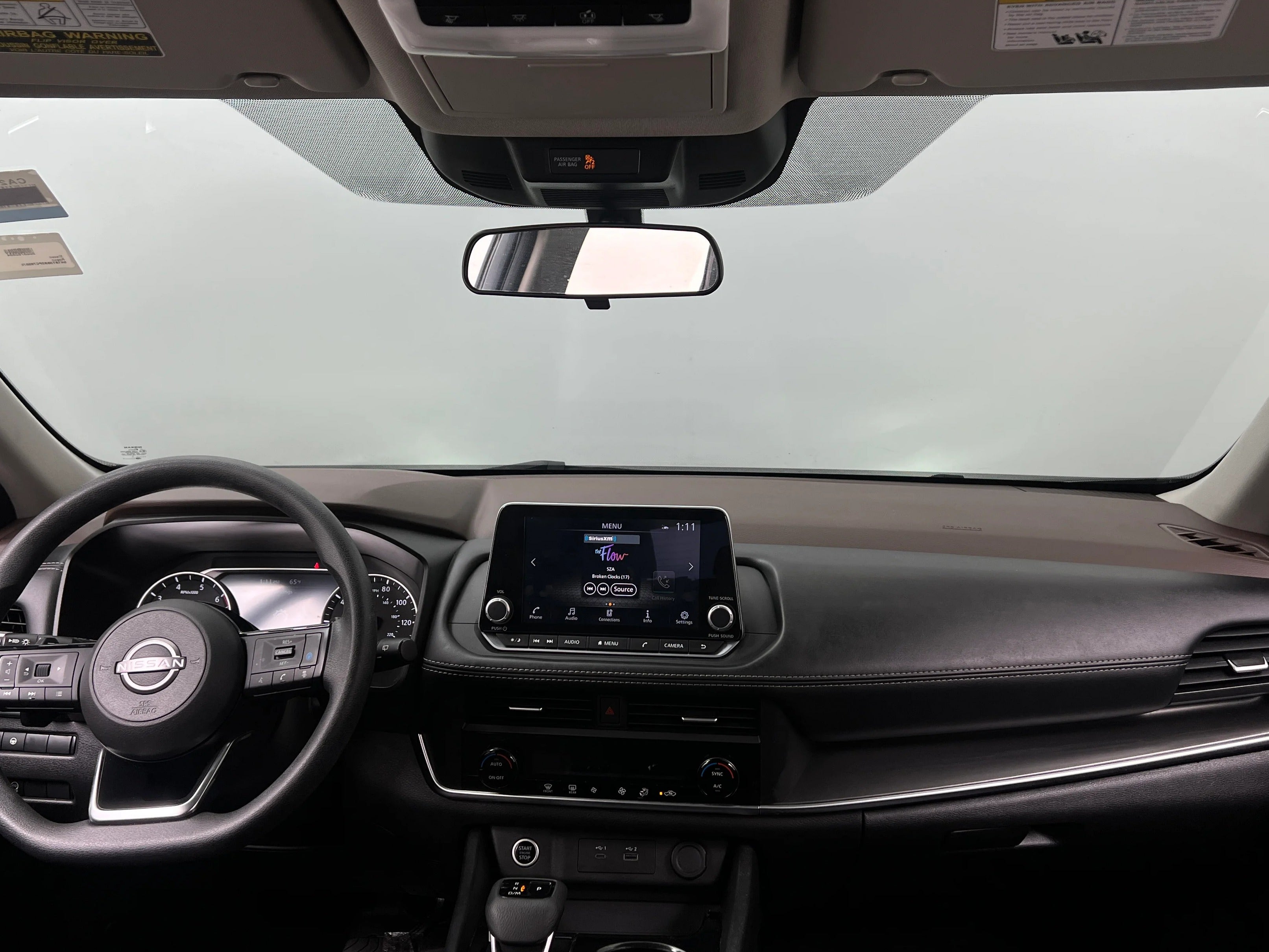 2023 Nissan Rogue SV 3