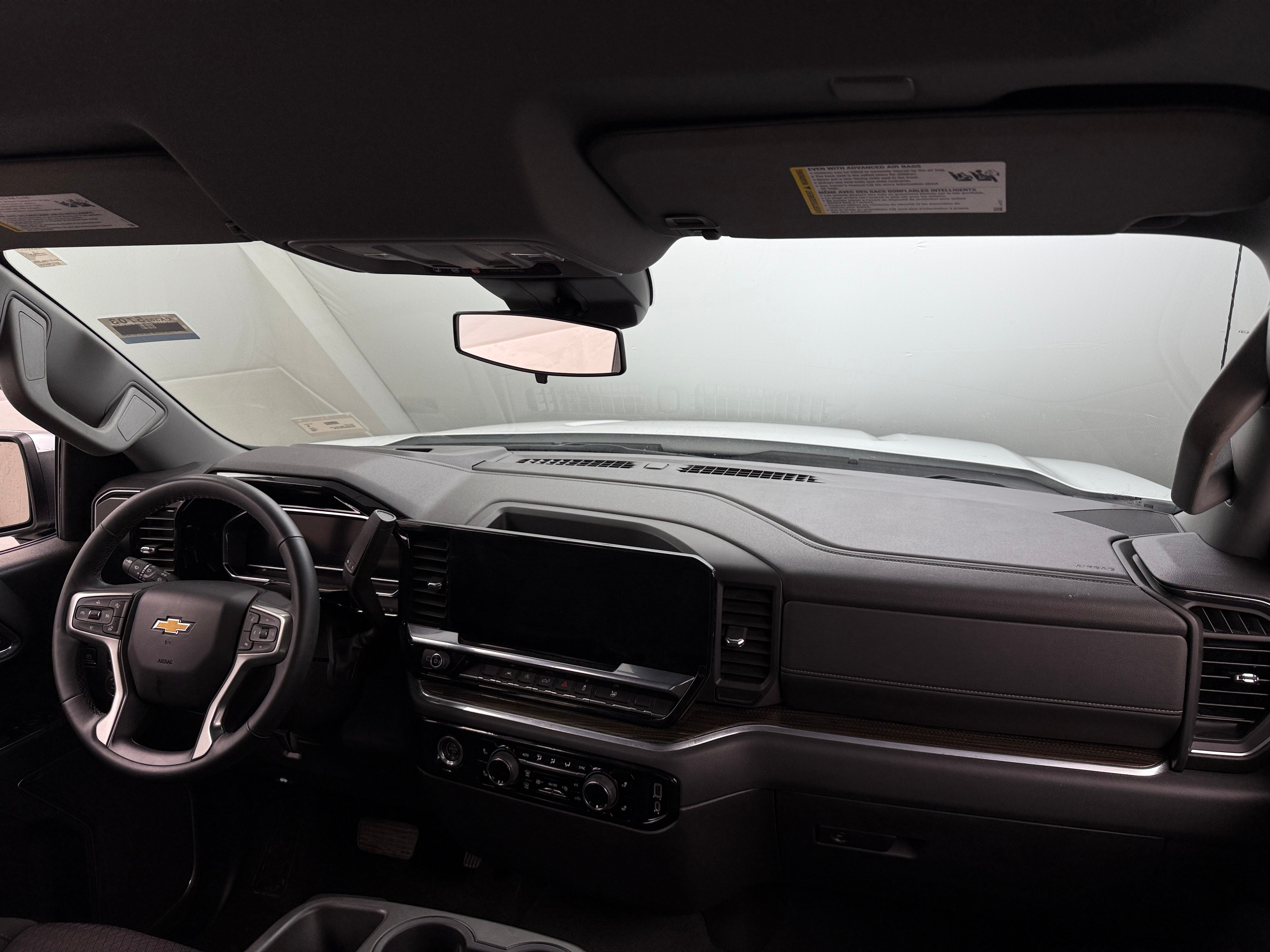 2023 Chevrolet Silverado 1500 LT 3