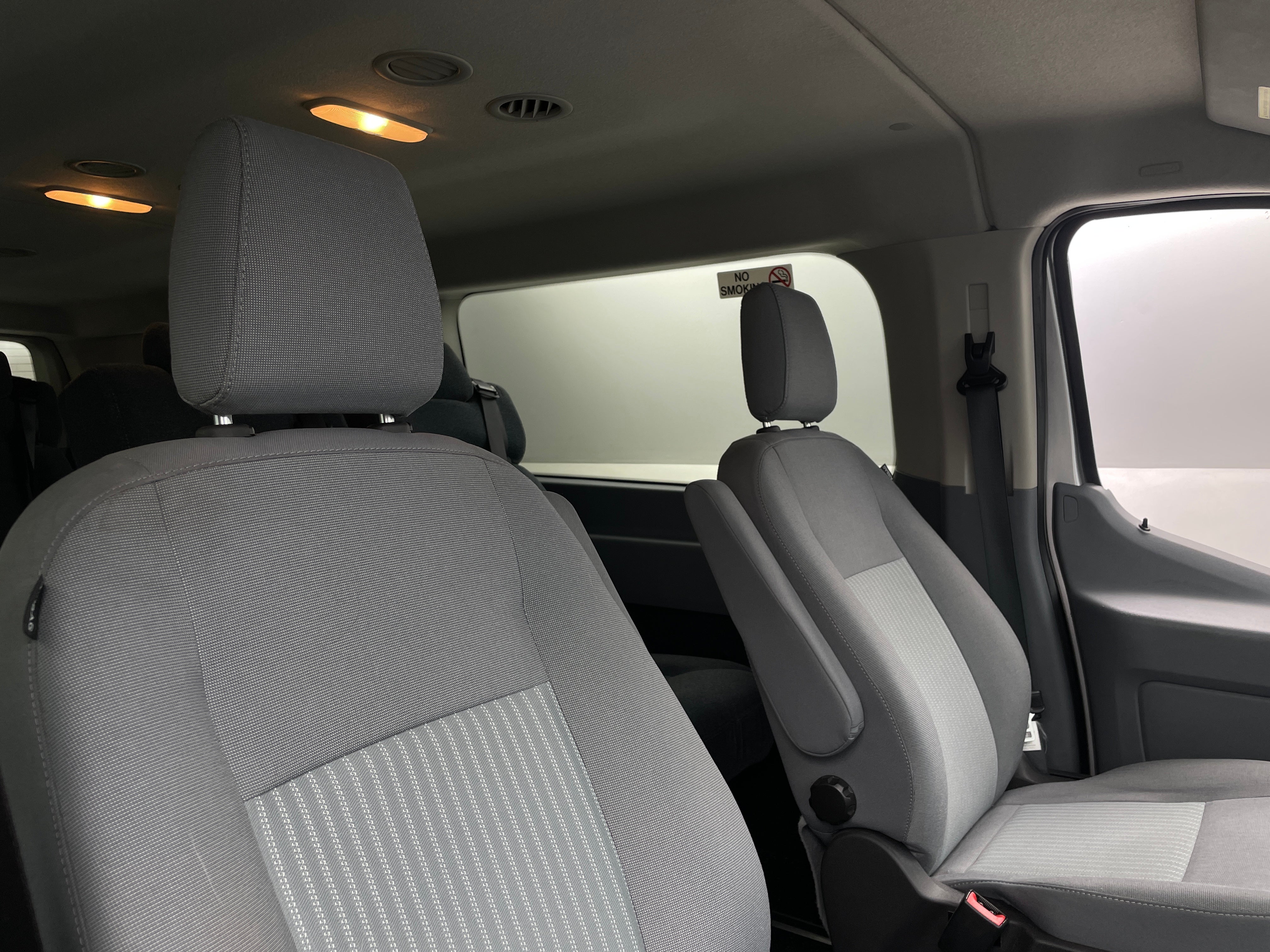 2019 Ford Transit Series 150 XLT 2