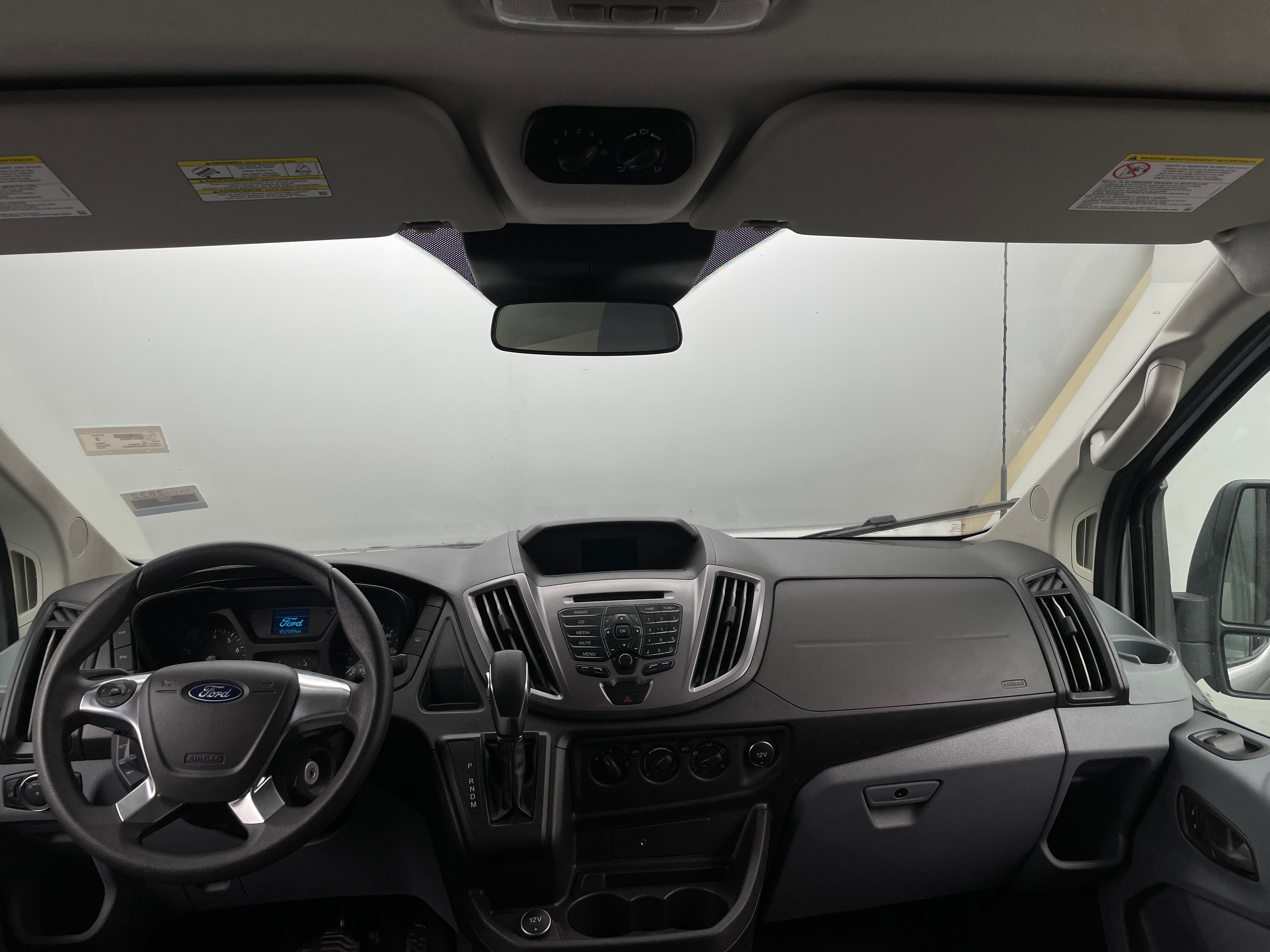 2019 Ford Transit Series 150 XLT 3