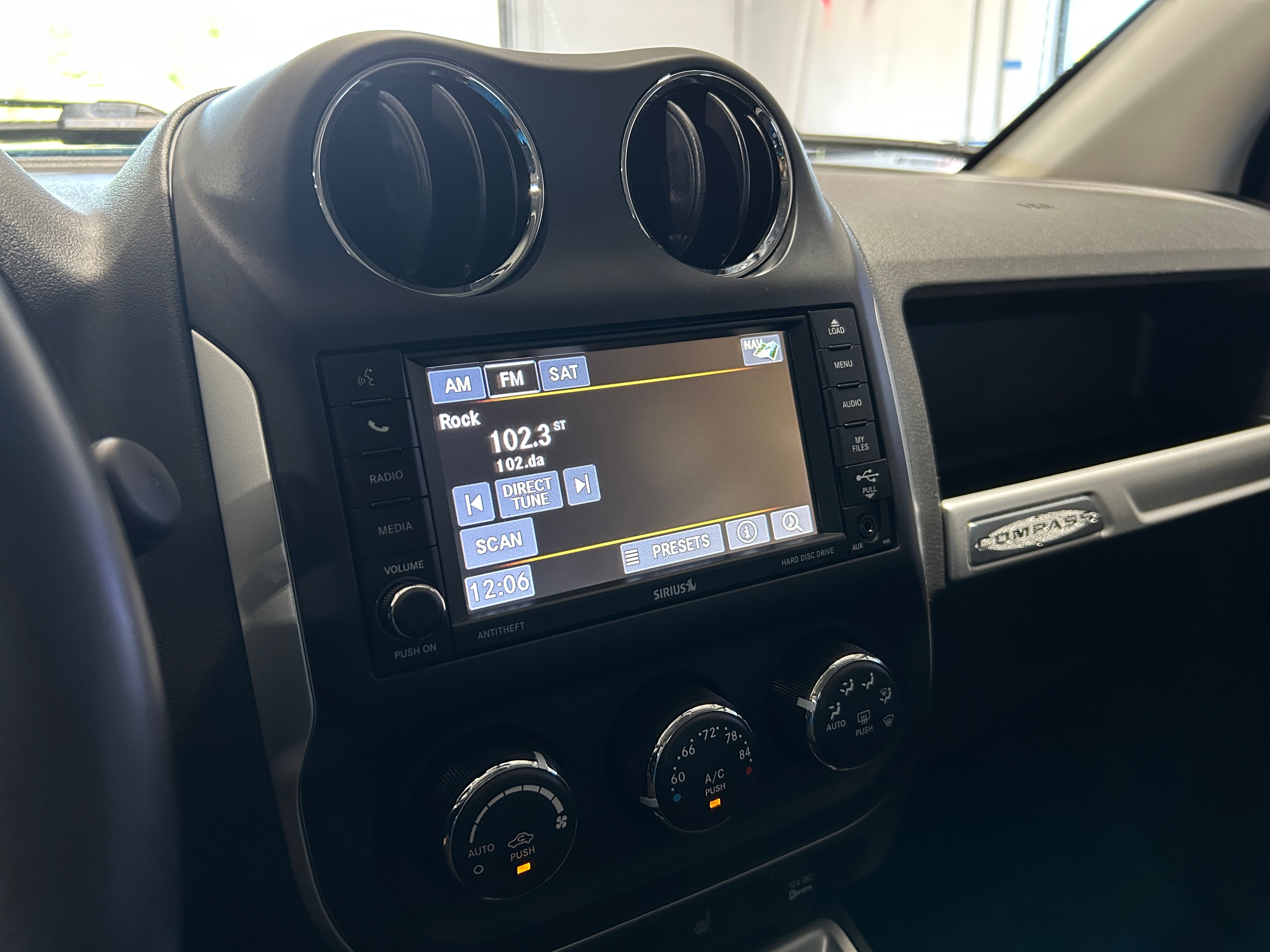 2014 Jeep Compass Limited 3