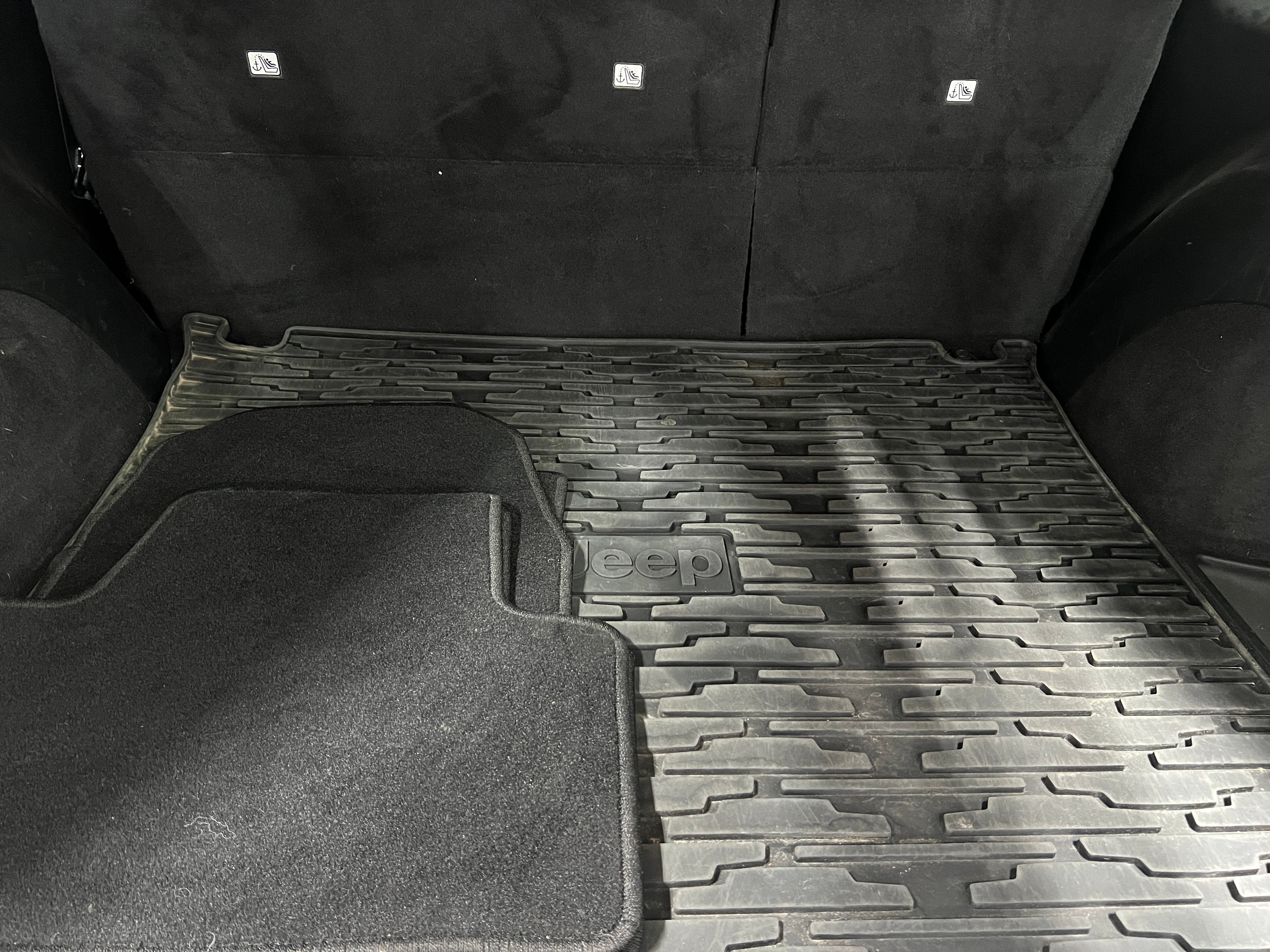 2020 Jeep Grand Cherokee Altitude 7