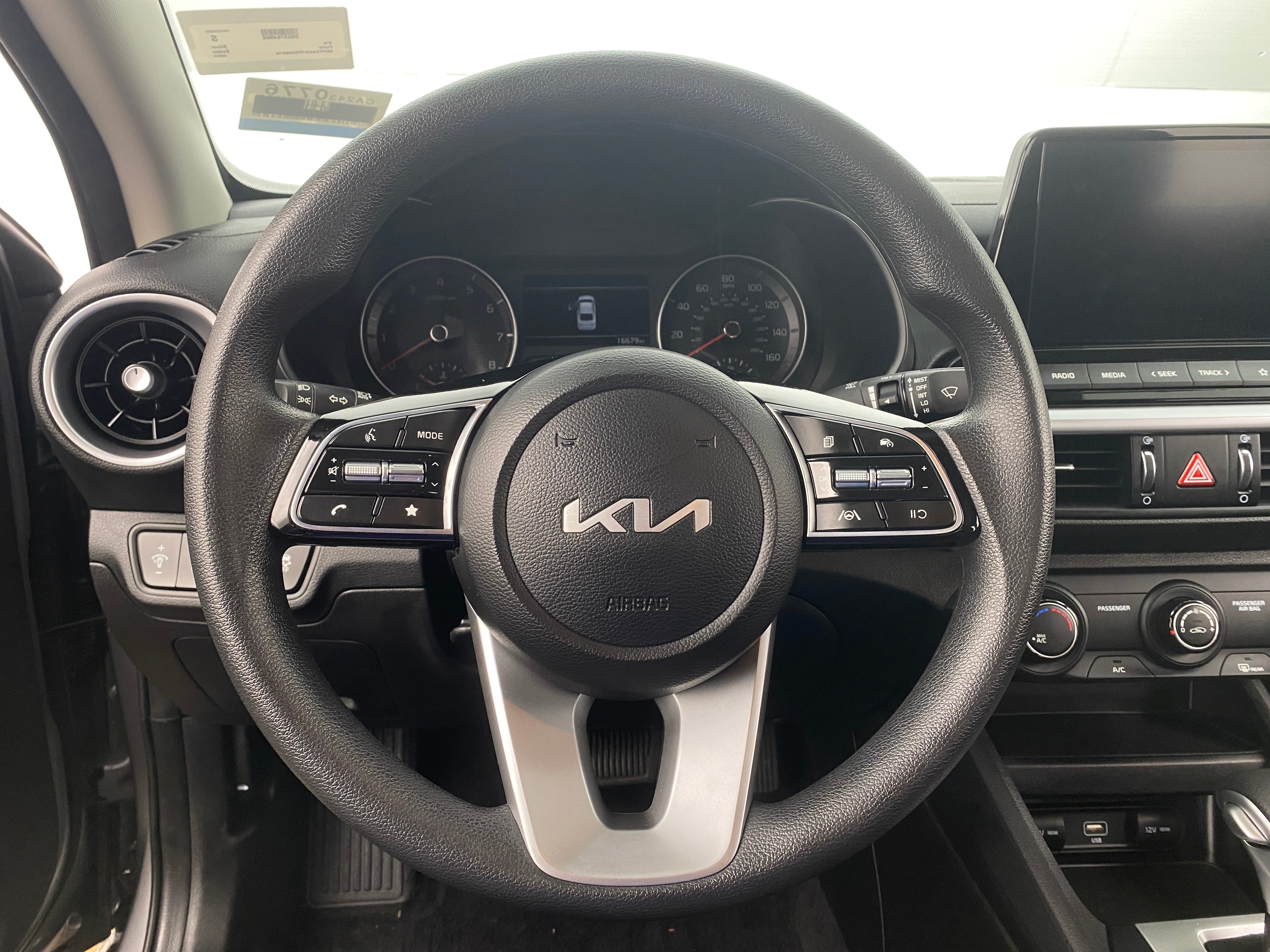 2023 Kia Forte LXS 5