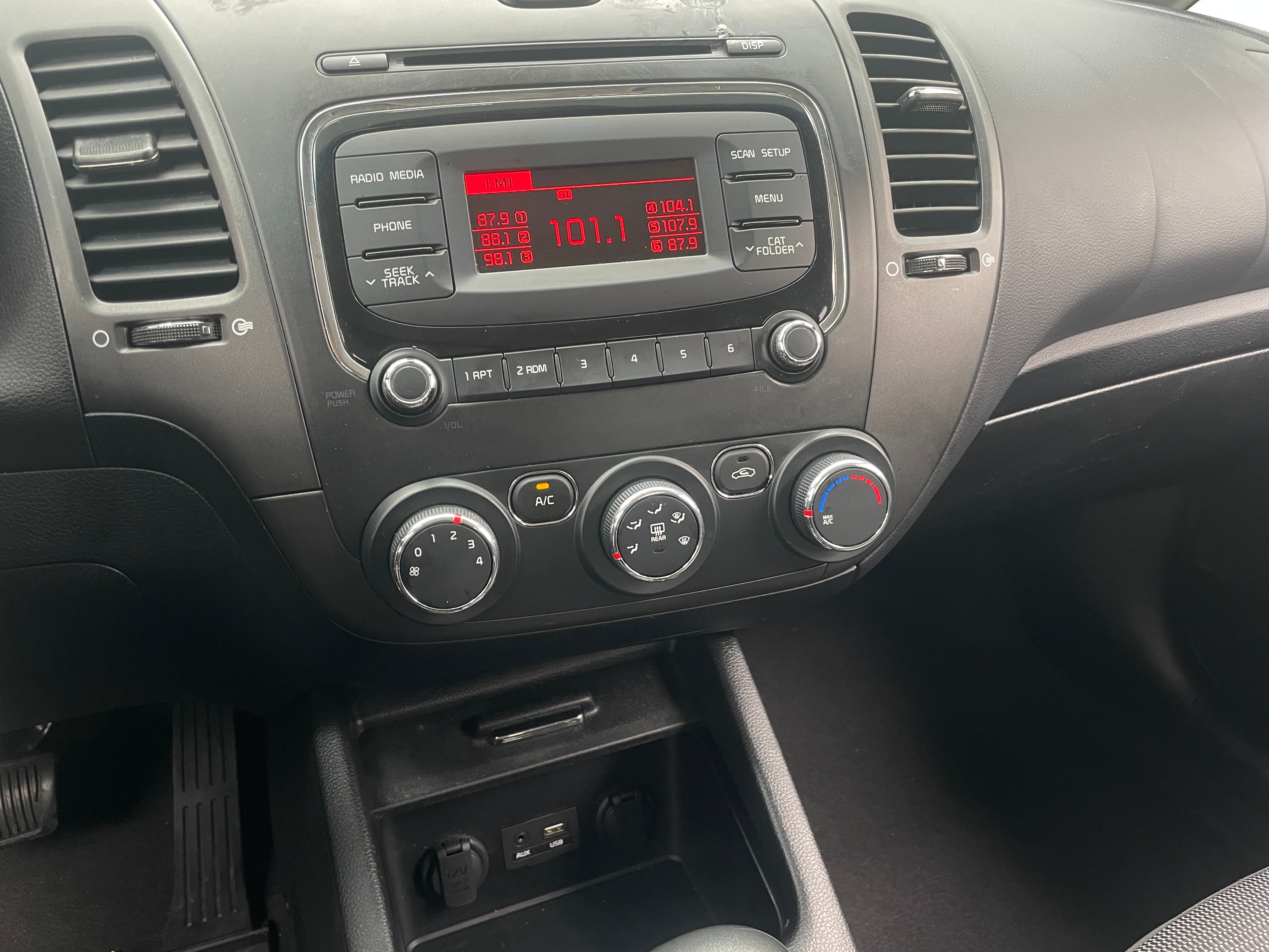2017 Kia Forte LX 4