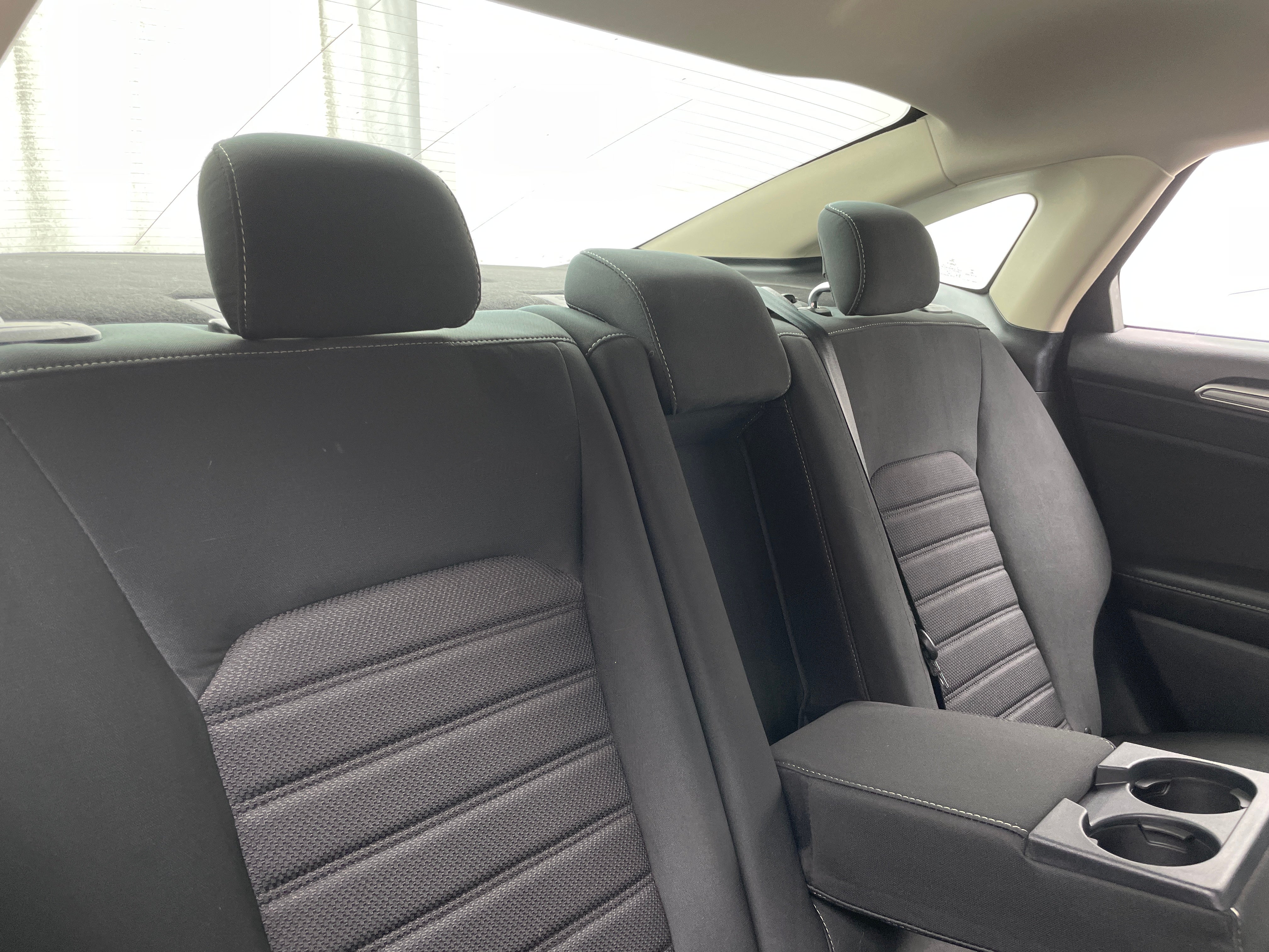 2020 Ford Fusion SE 6