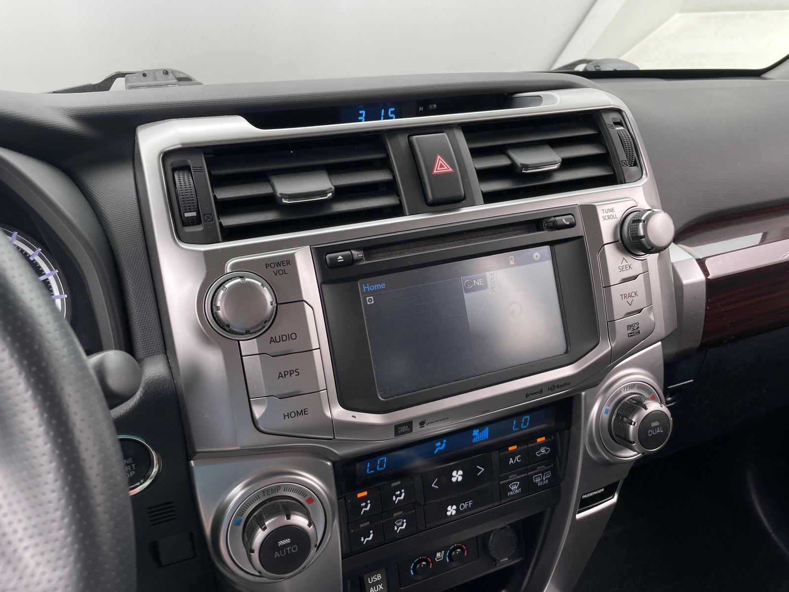 Thumbnail: 2018 Toyota 4Runner - 3