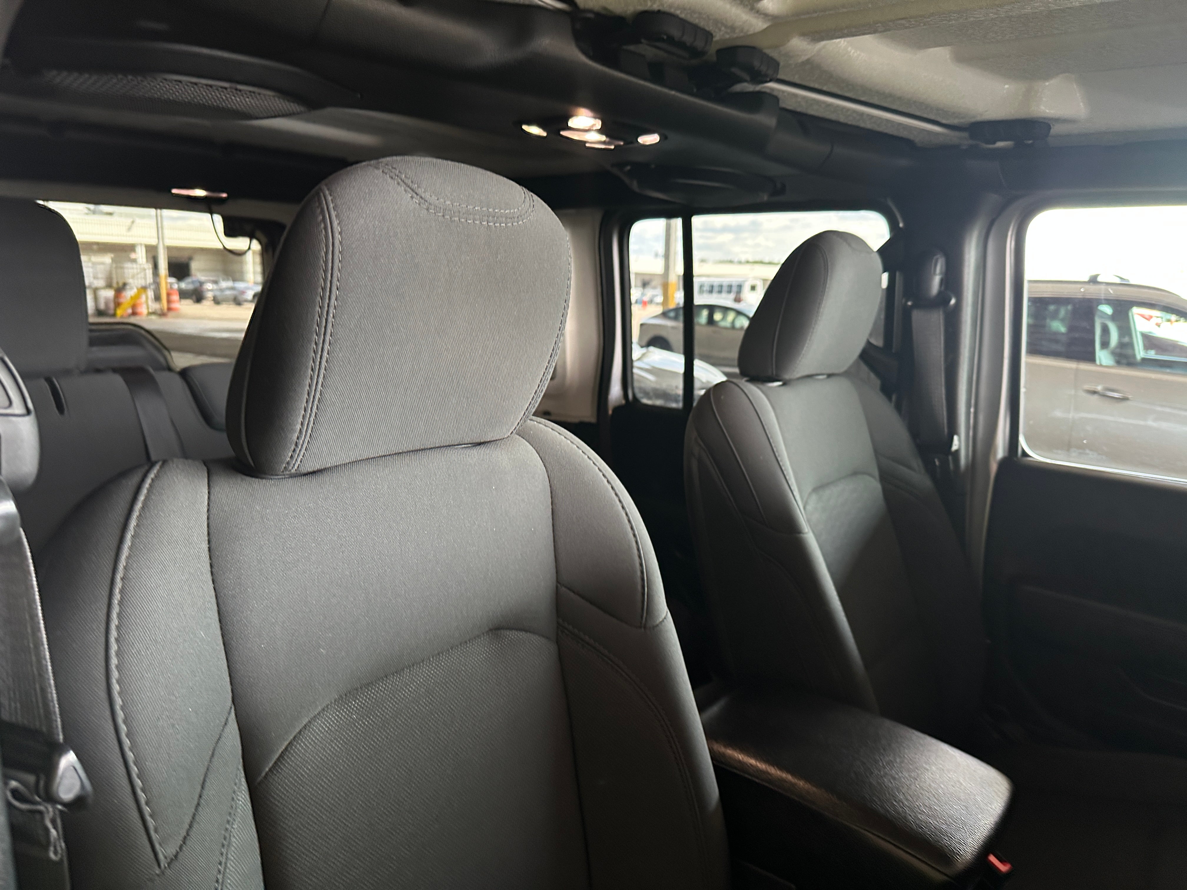 2020 Jeep Wrangler Unlimited Altitude 2